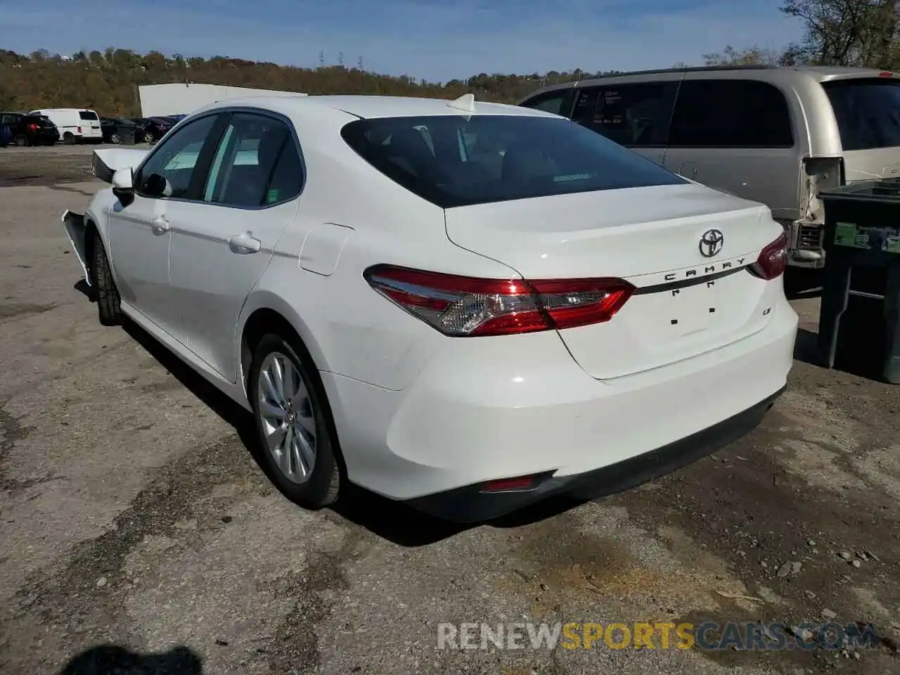 3 Photograph of a damaged car 4T1B11HKXKU264688 TOYOTA CAMRY 2019