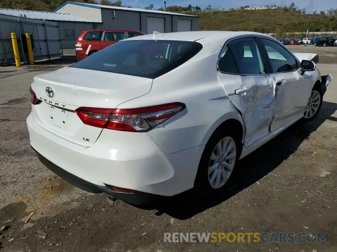 4 Photograph of a damaged car 4T1B11HKXKU264688 TOYOTA CAMRY 2019