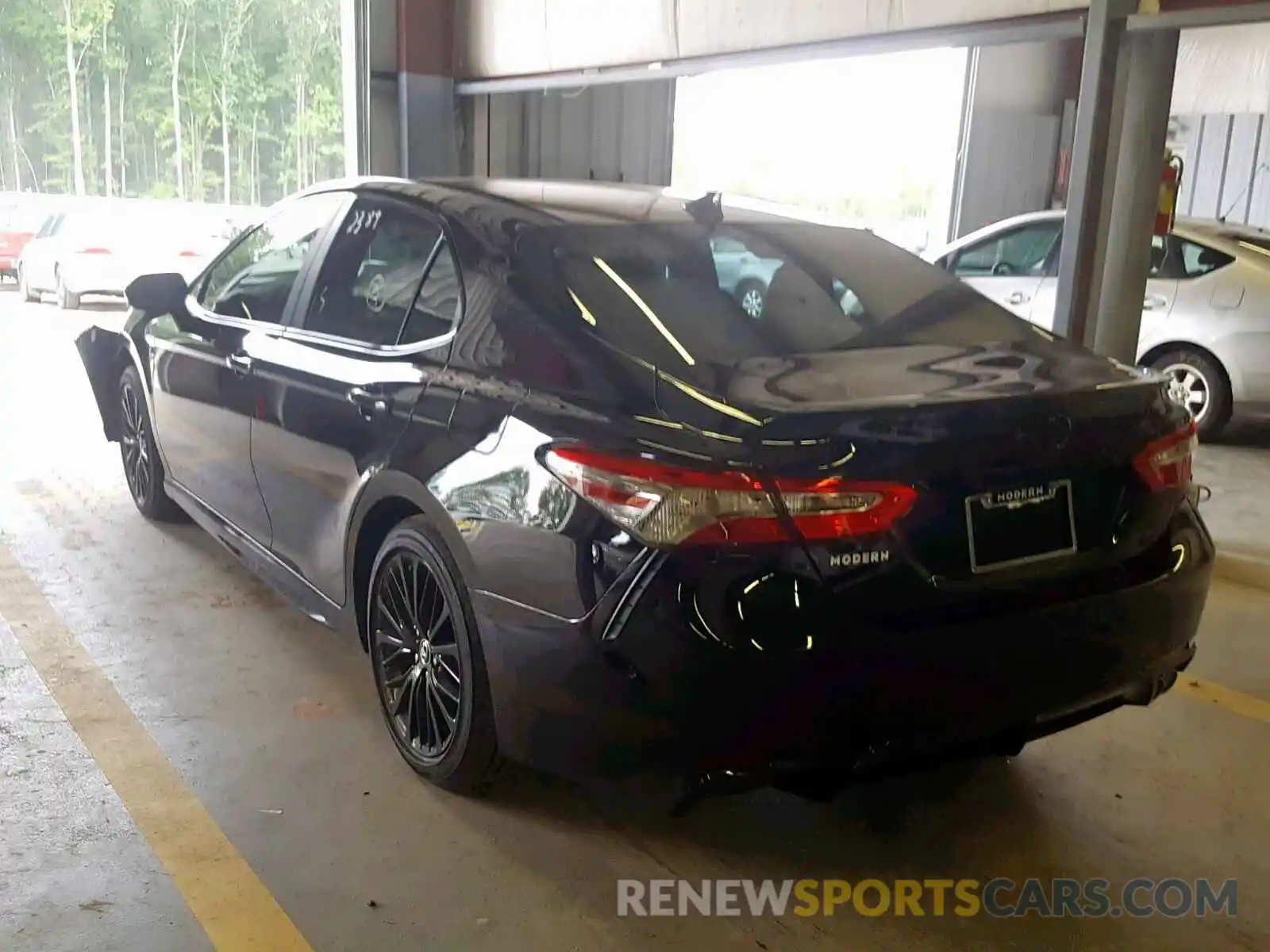 3 Photograph of a damaged car 4T1B11HKXKU264870 TOYOTA CAMRY 2019