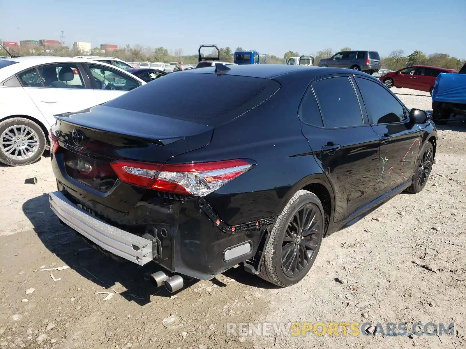 4 Фотография поврежденного автомобиля 4T1B11HKXKU265601 TOYOTA CAMRY 2019