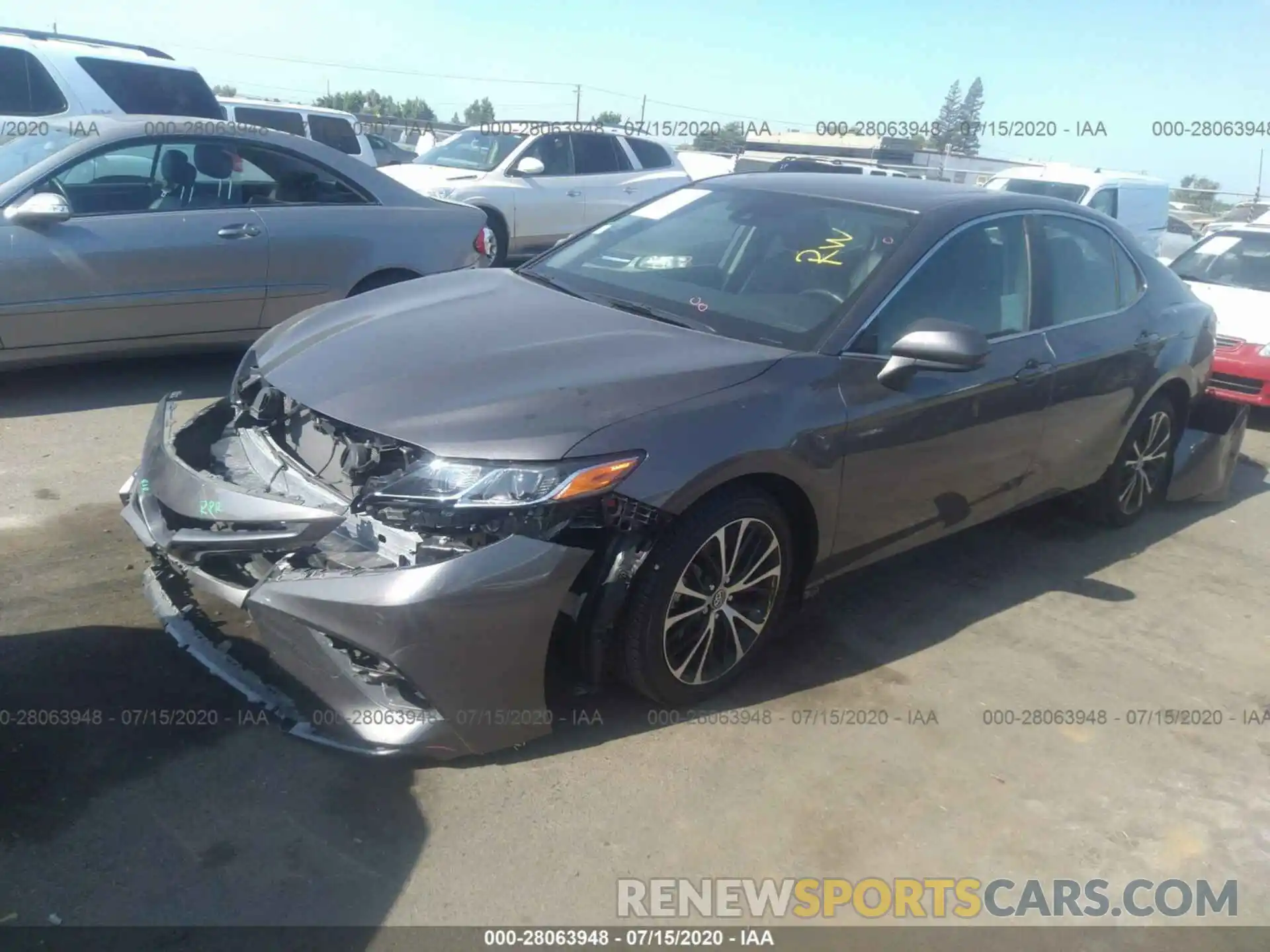 2 Photograph of a damaged car 4T1B11HKXKU265615 TOYOTA CAMRY 2019