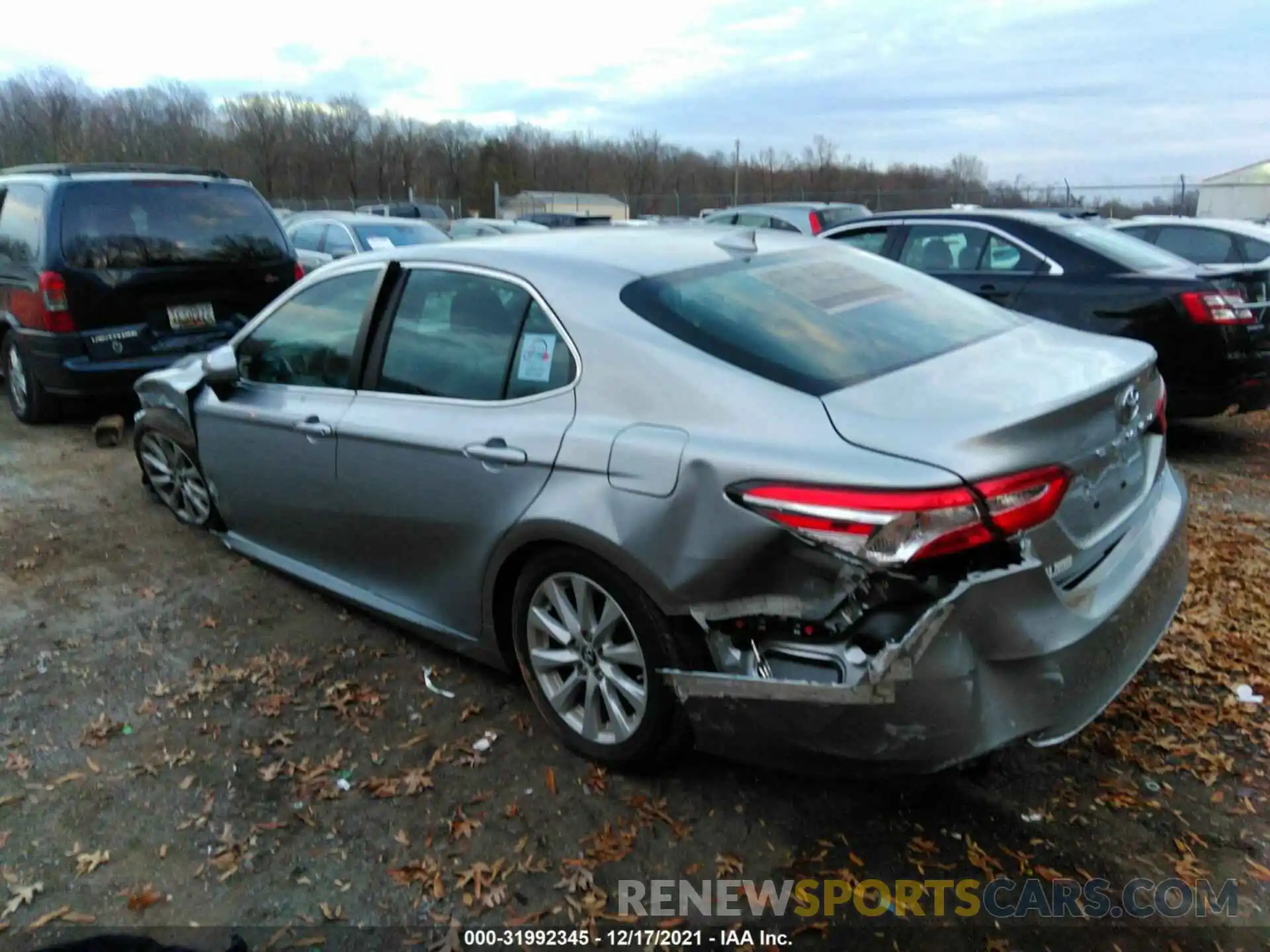 3 Photograph of a damaged car 4T1B11HKXKU265744 TOYOTA CAMRY 2019