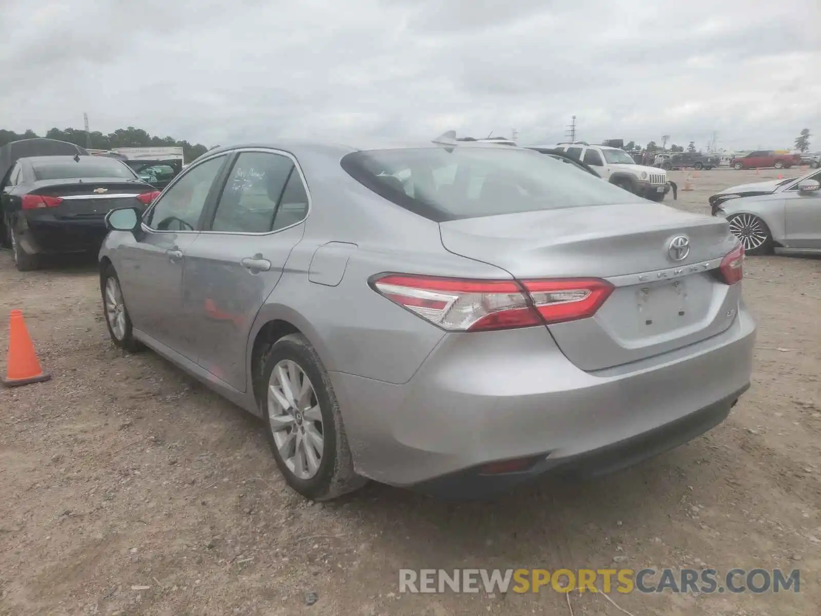 3 Photograph of a damaged car 4T1B11HKXKU265887 TOYOTA CAMRY 2019