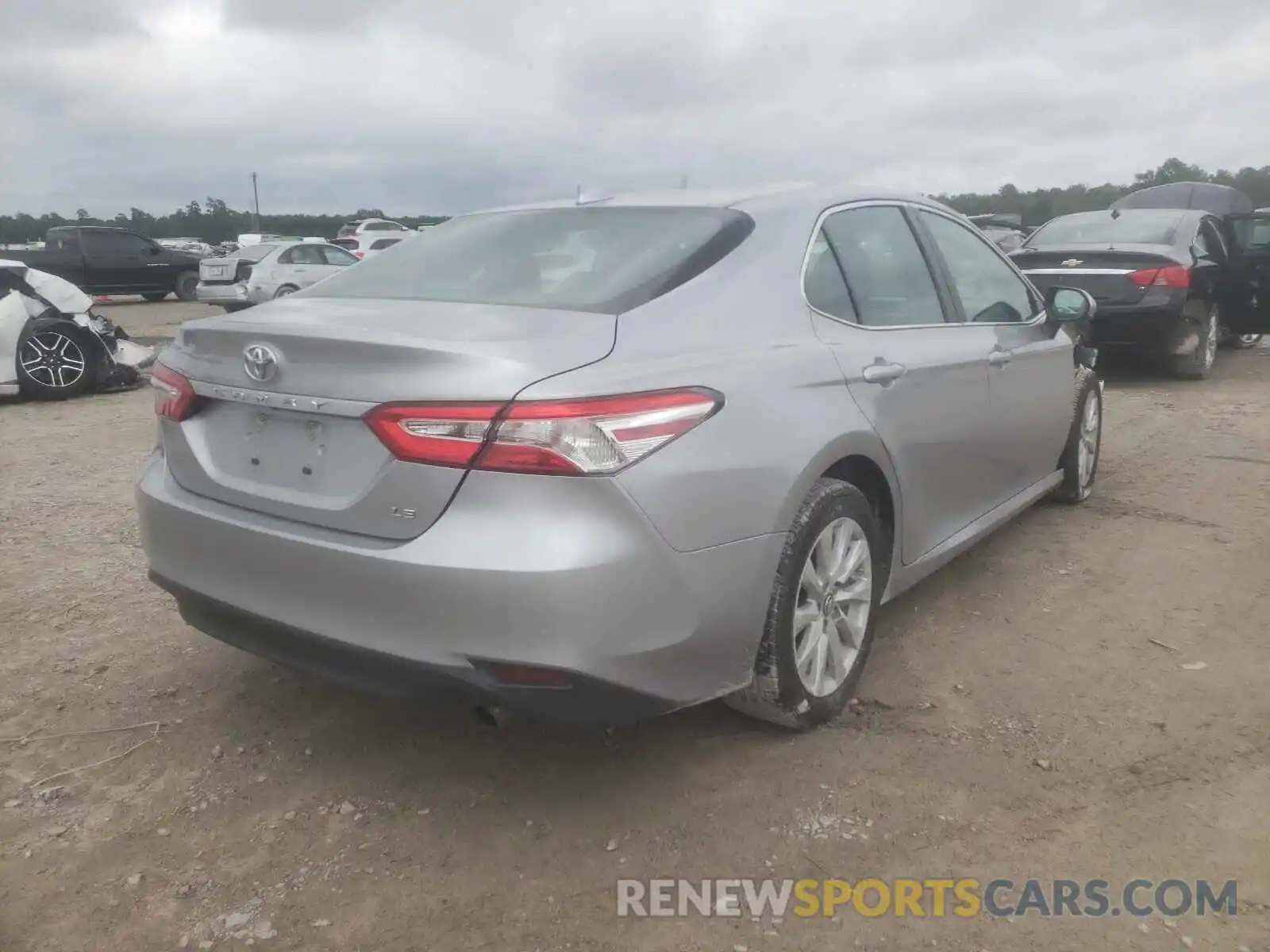 4 Photograph of a damaged car 4T1B11HKXKU265887 TOYOTA CAMRY 2019