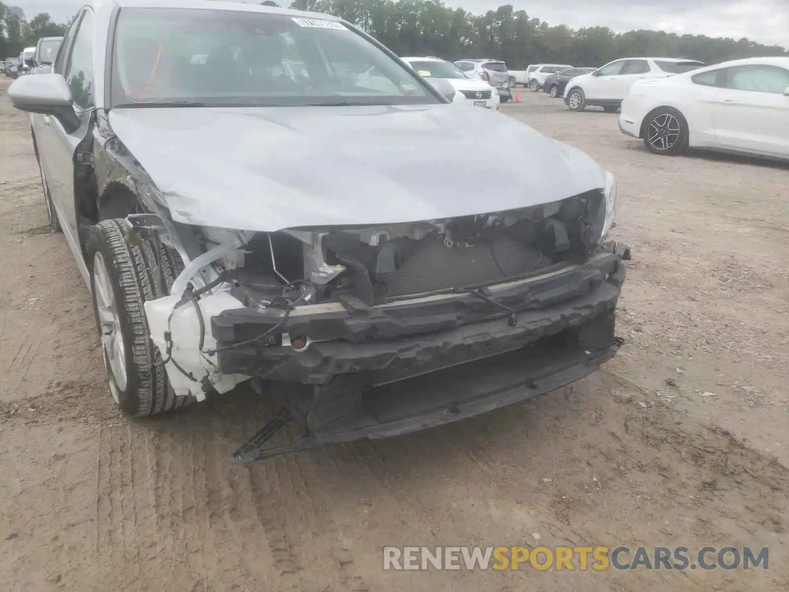 9 Photograph of a damaged car 4T1B11HKXKU265887 TOYOTA CAMRY 2019