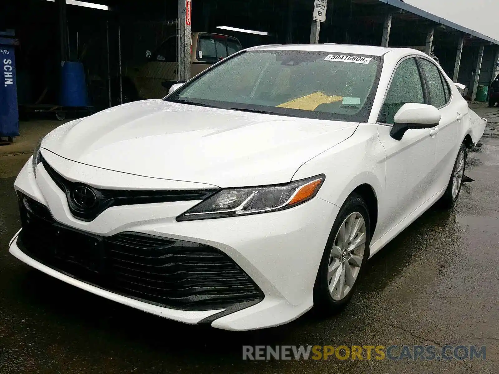 2 Photograph of a damaged car 4T1B11HKXKU266683 TOYOTA CAMRY 2019