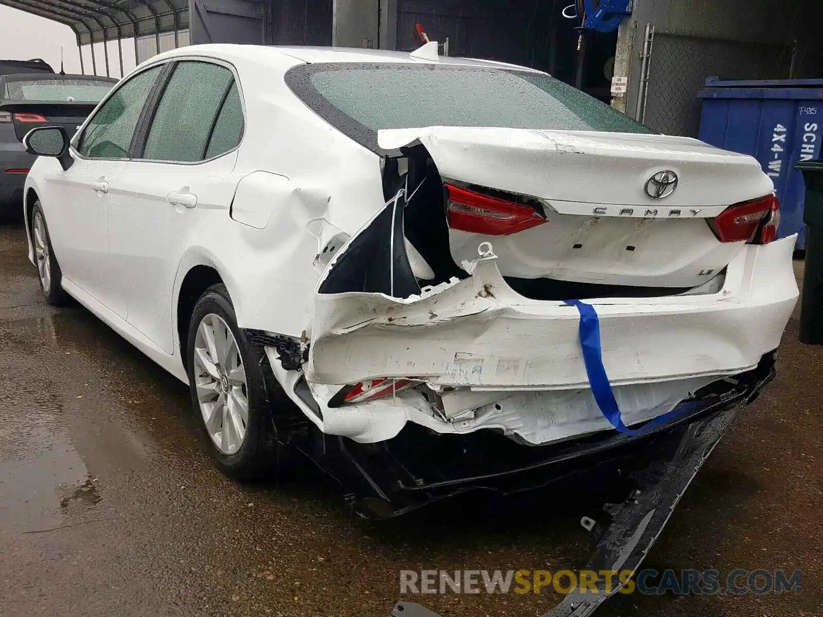 3 Photograph of a damaged car 4T1B11HKXKU266683 TOYOTA CAMRY 2019