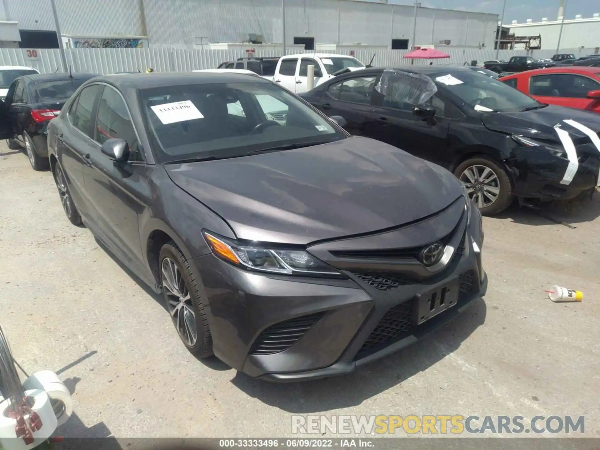 1 Photograph of a damaged car 4T1B11HKXKU266876 TOYOTA CAMRY 2019