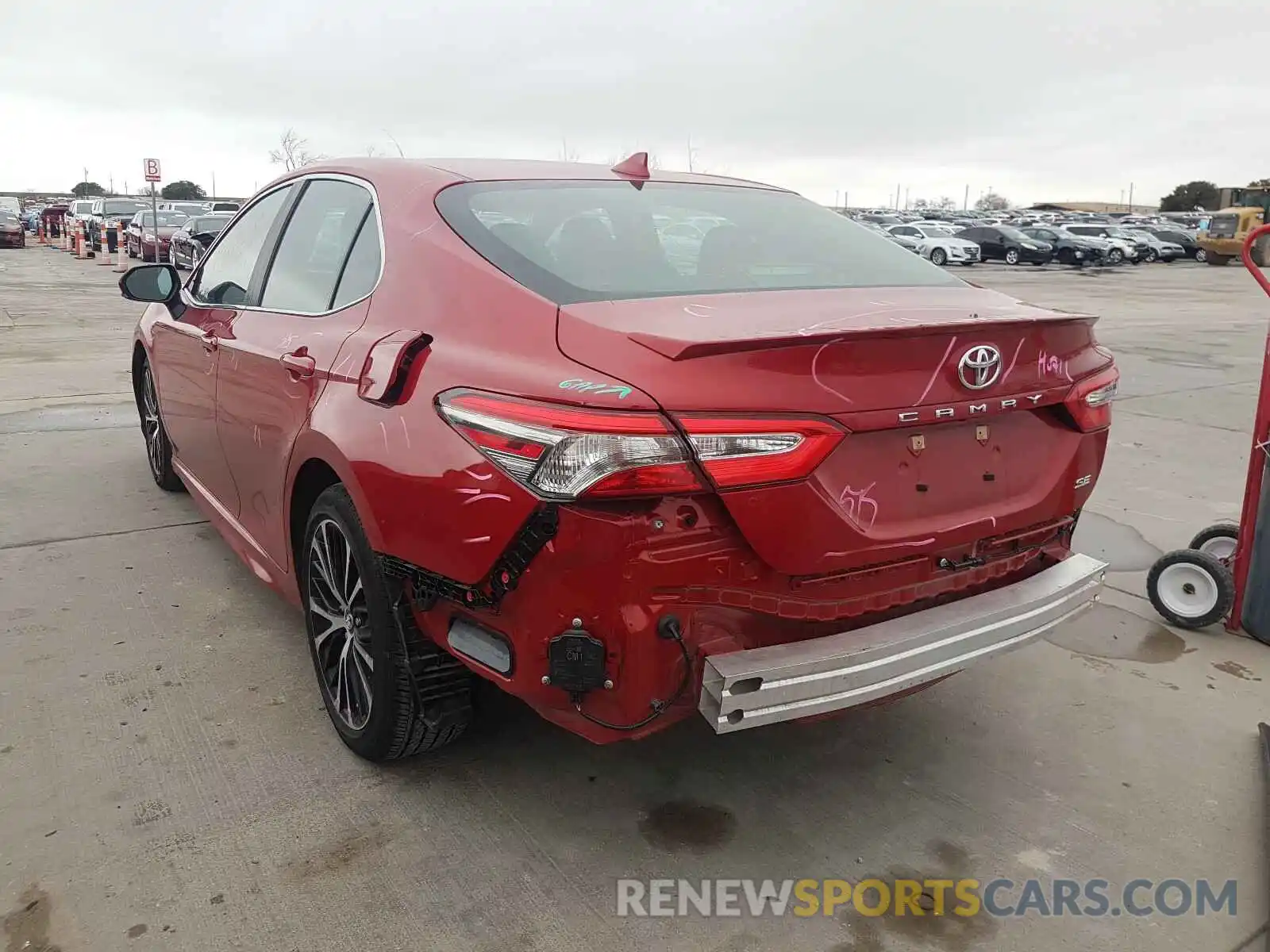 3 Photograph of a damaged car 4T1B11HKXKU267123 TOYOTA CAMRY 2019