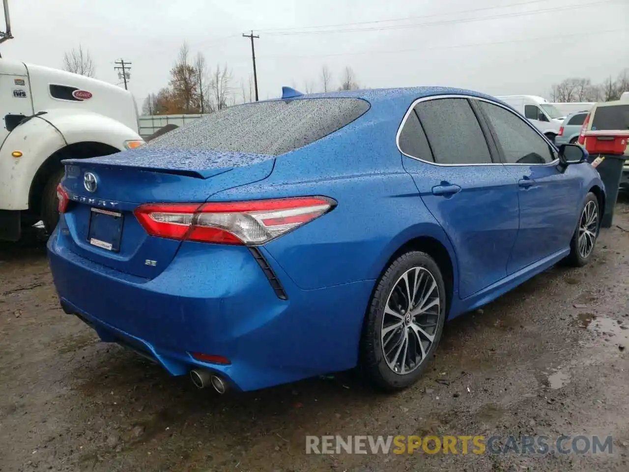 4 Photograph of a damaged car 4T1B11HKXKU267915 TOYOTA CAMRY 2019