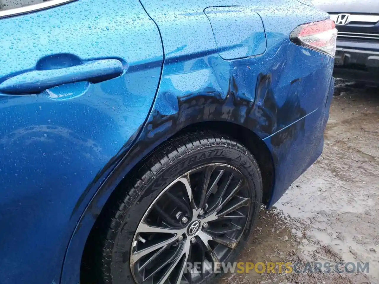 9 Photograph of a damaged car 4T1B11HKXKU267915 TOYOTA CAMRY 2019