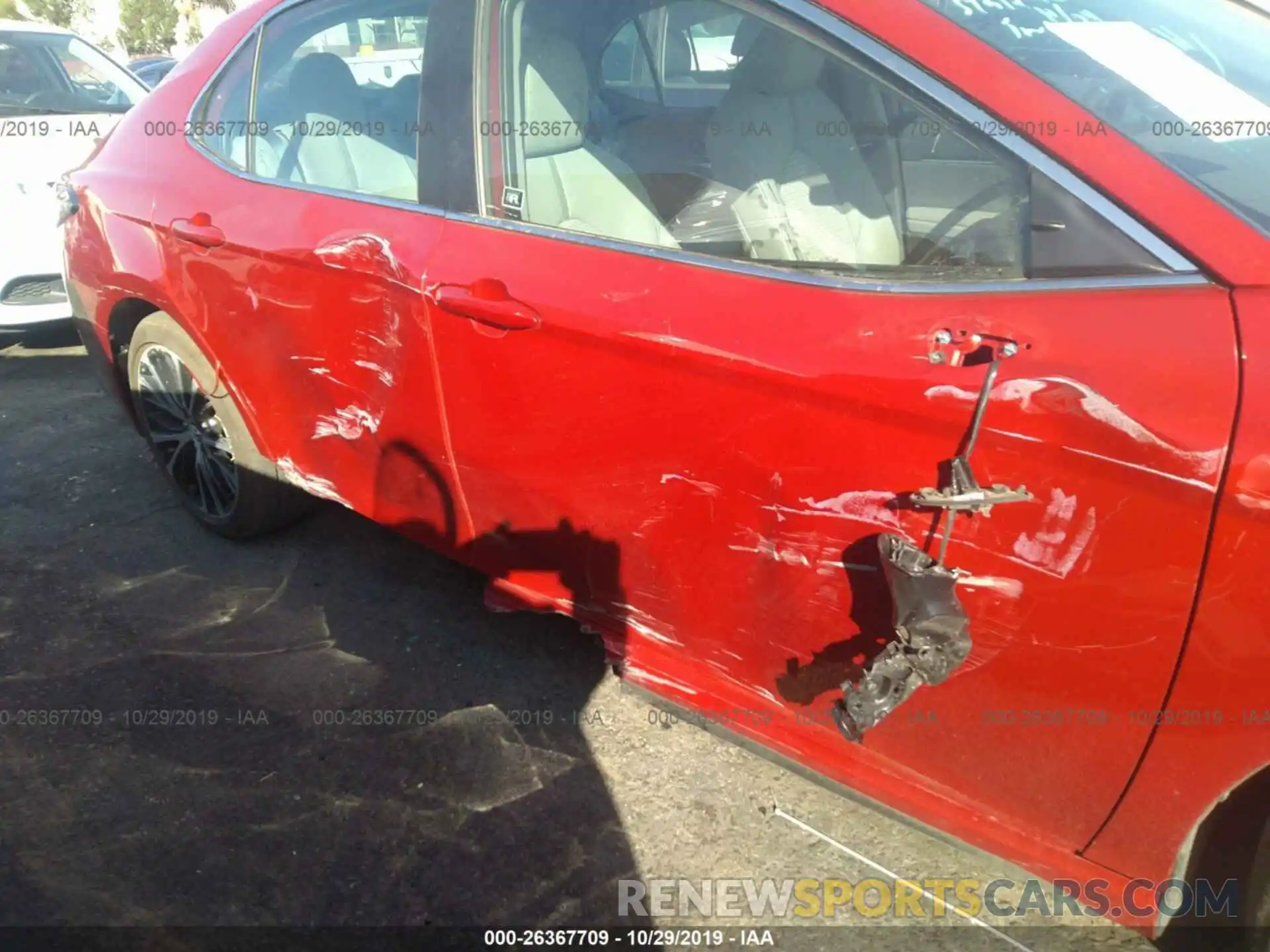 6 Photograph of a damaged car 4T1B11HKXKU268790 TOYOTA CAMRY 2019