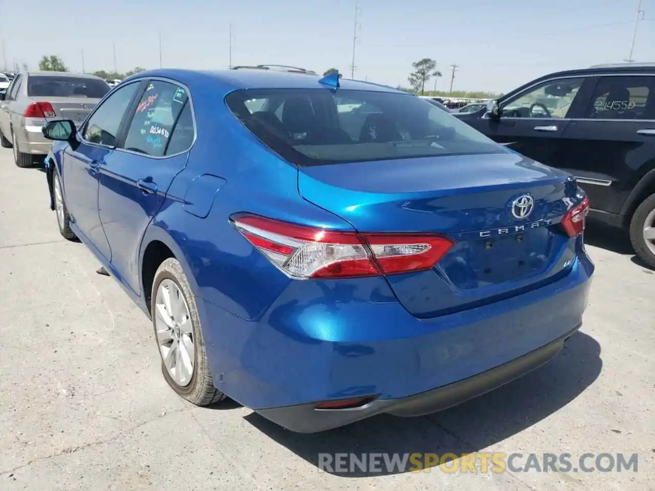 3 Photograph of a damaged car 4T1B11HKXKU269051 TOYOTA CAMRY 2019