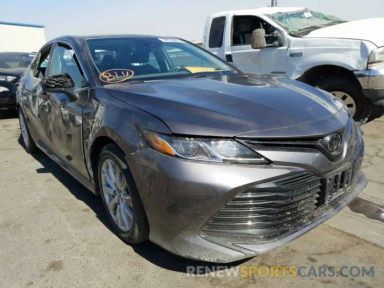 1 Photograph of a damaged car 4T1B11HKXKU269115 TOYOTA CAMRY 2019