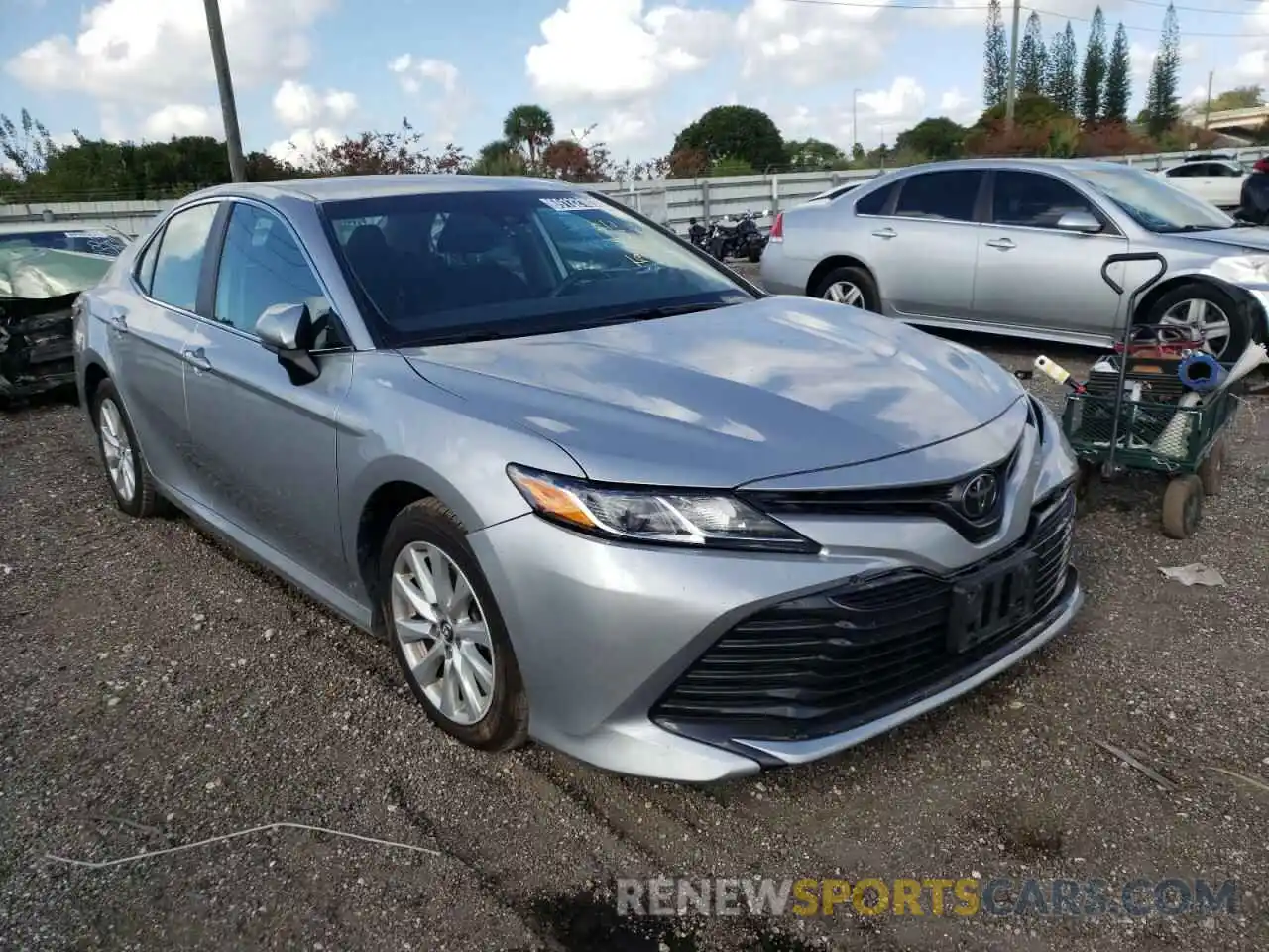 1 Photograph of a damaged car 4T1B11HKXKU269731 TOYOTA CAMRY 2019