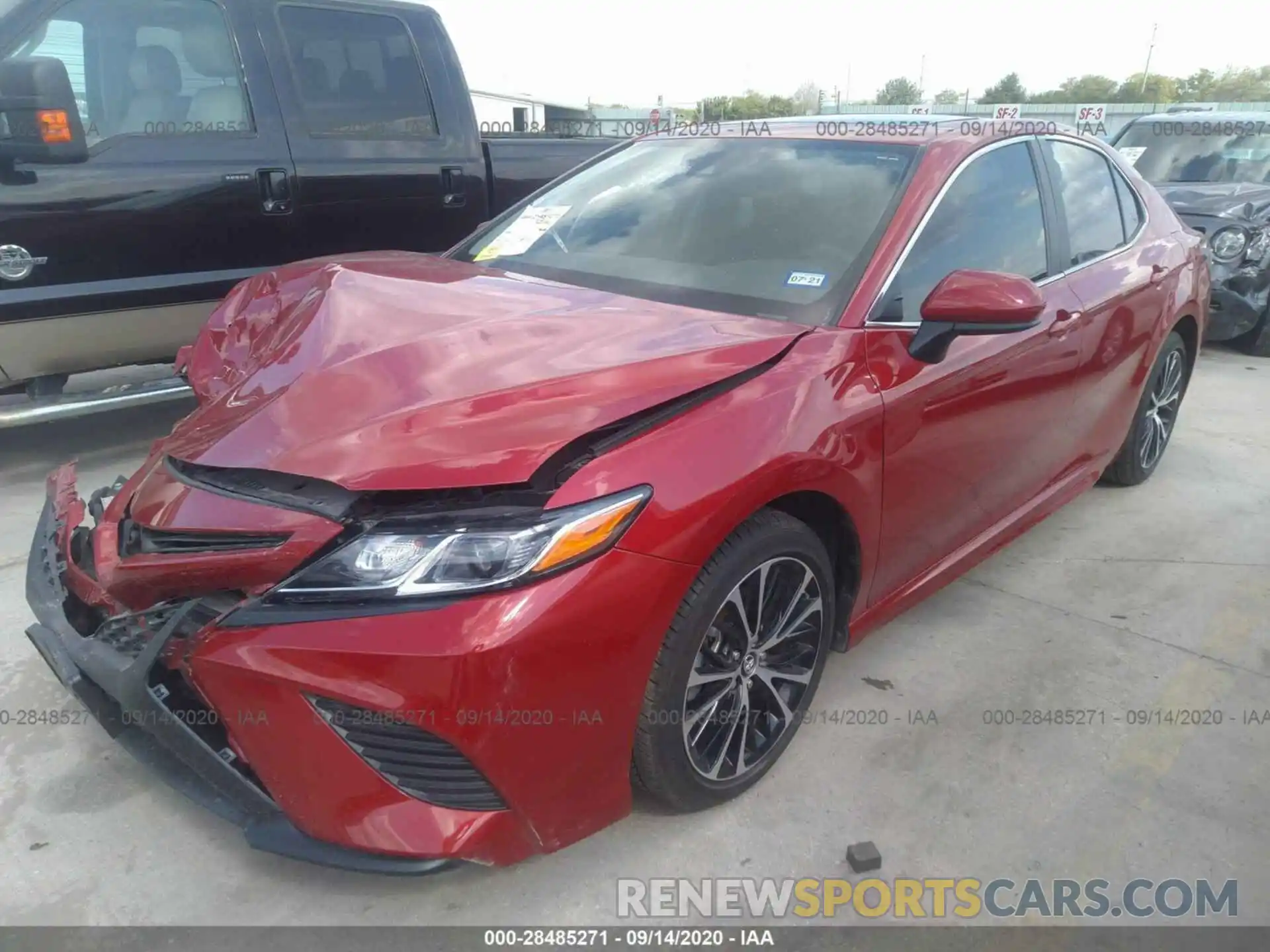 2 Photograph of a damaged car 4T1B11HKXKU271544 TOYOTA CAMRY 2019