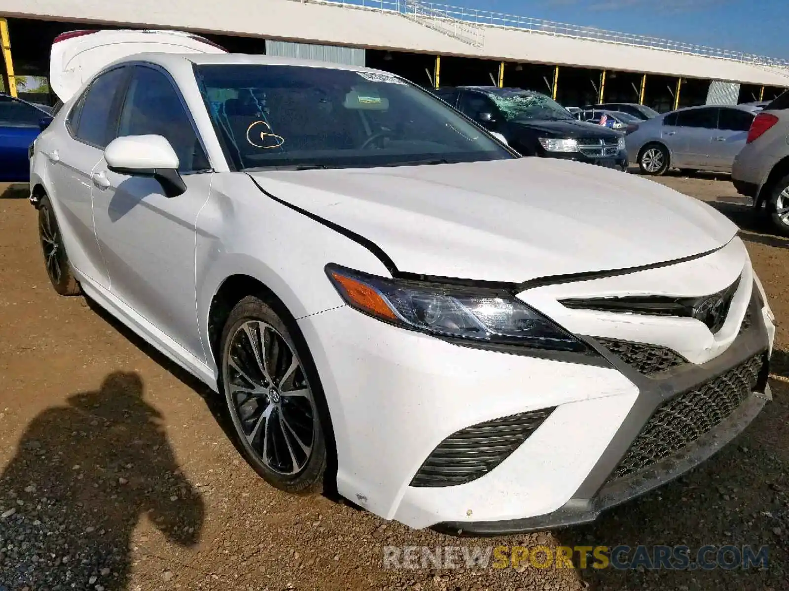 1 Photograph of a damaged car 4T1B11HKXKU273004 TOYOTA CAMRY 2019