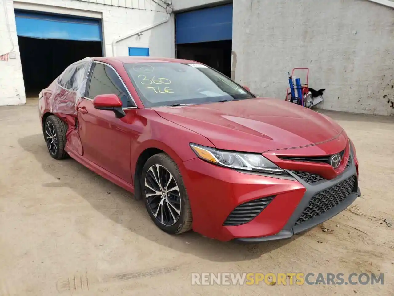 1 Photograph of a damaged car 4T1B11HKXKU274511 TOYOTA CAMRY 2019