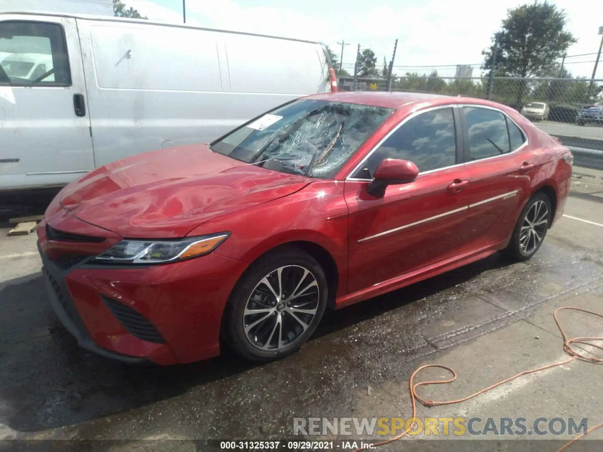 2 Photograph of a damaged car 4T1B11HKXKU275366 TOYOTA CAMRY 2019