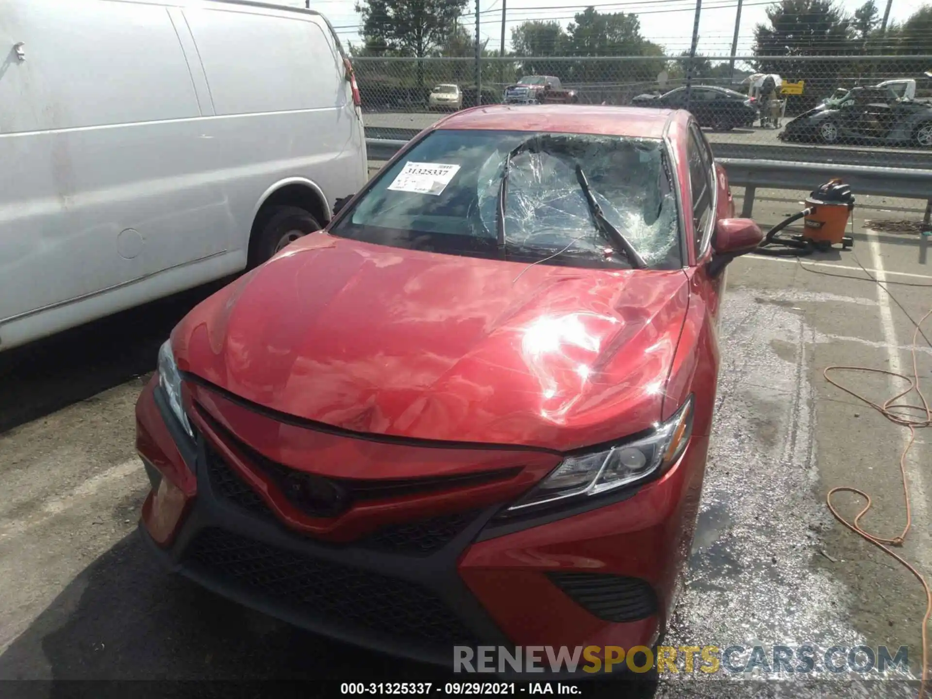 6 Photograph of a damaged car 4T1B11HKXKU275366 TOYOTA CAMRY 2019