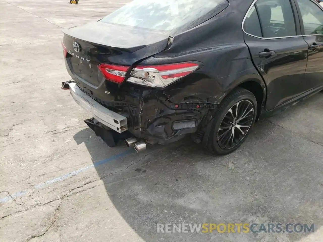 10 Photograph of a damaged car 4T1B11HKXKU277215 TOYOTA CAMRY 2019