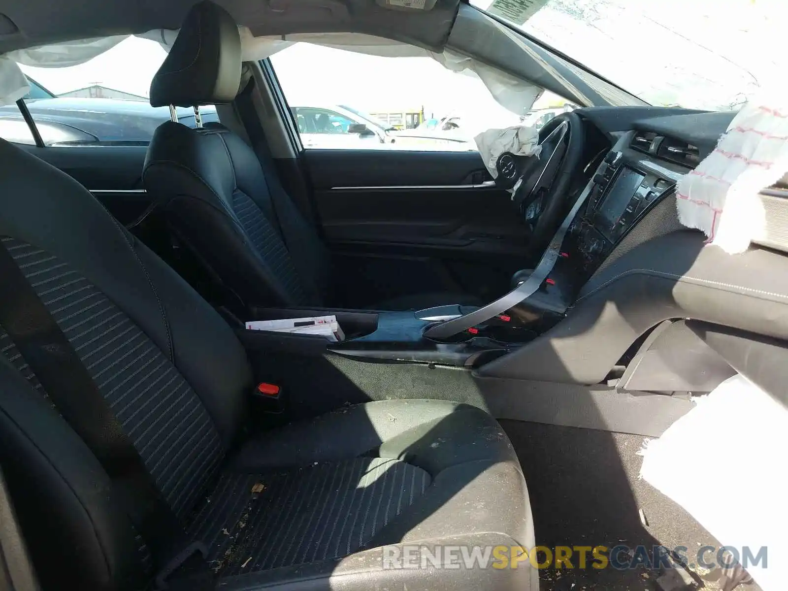 5 Photograph of a damaged car 4T1B11HKXKU277862 TOYOTA CAMRY 2019