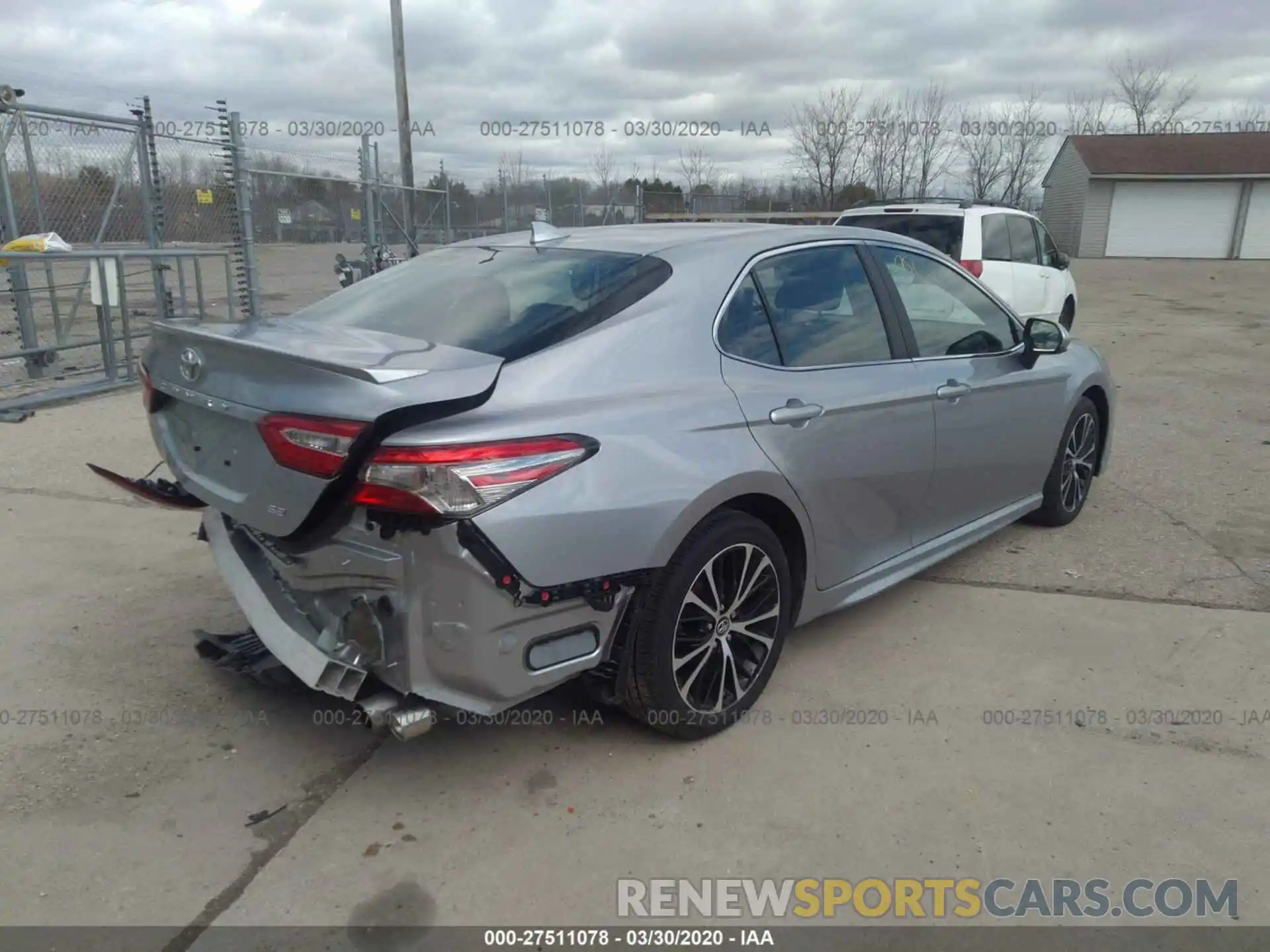 4 Photograph of a damaged car 4T1B11HKXKU277912 TOYOTA CAMRY 2019