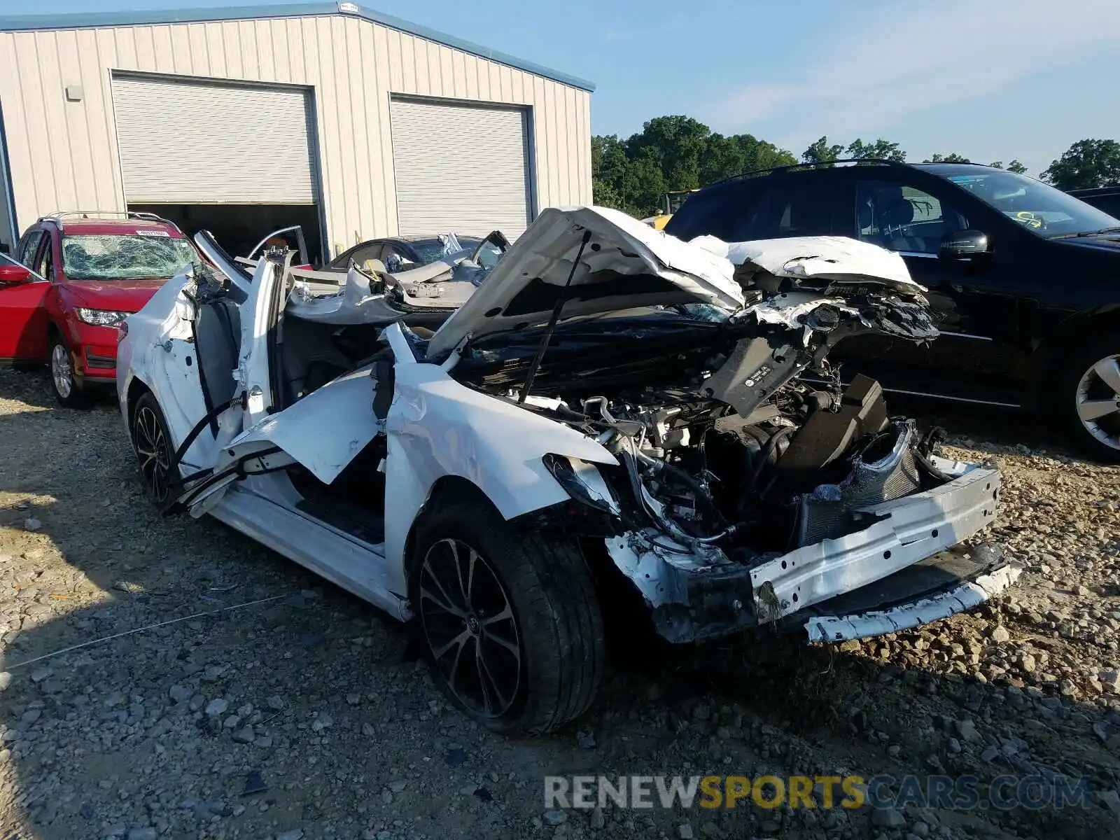 1 Photograph of a damaged car 4T1B11HKXKU277960 TOYOTA CAMRY 2019
