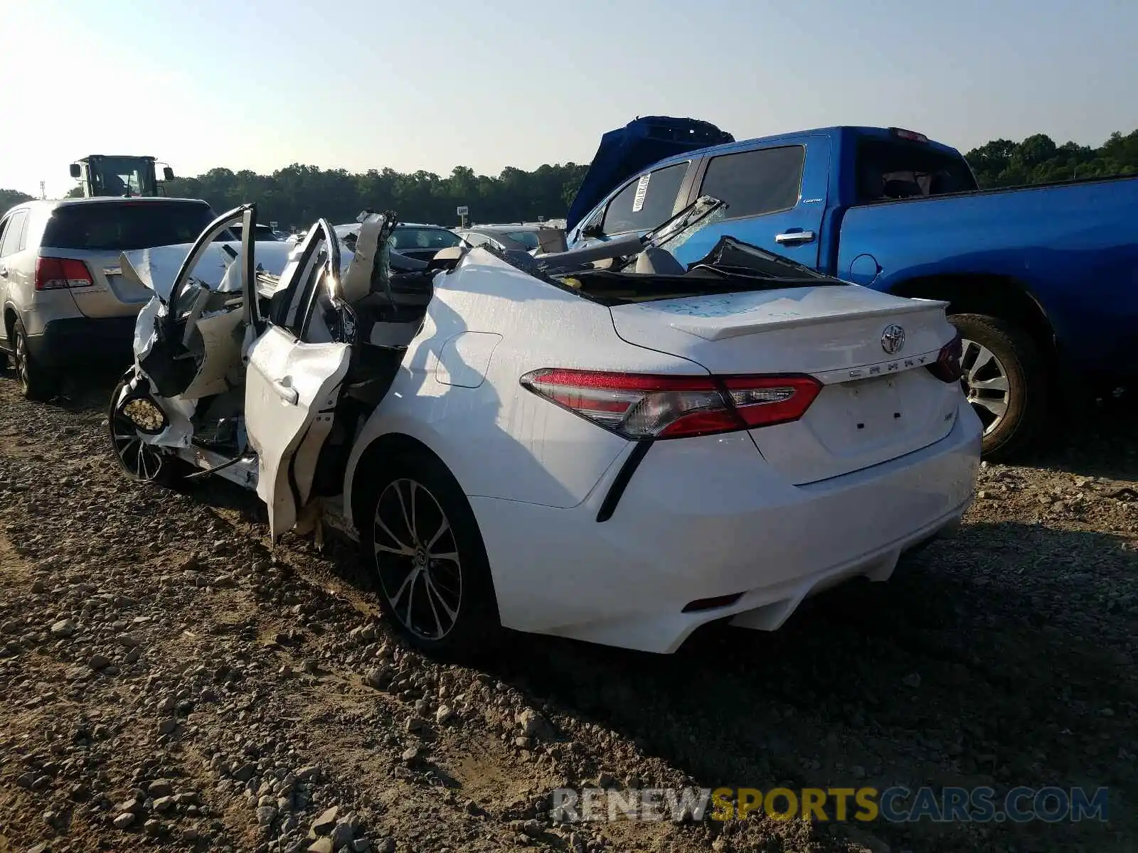 3 Photograph of a damaged car 4T1B11HKXKU277960 TOYOTA CAMRY 2019