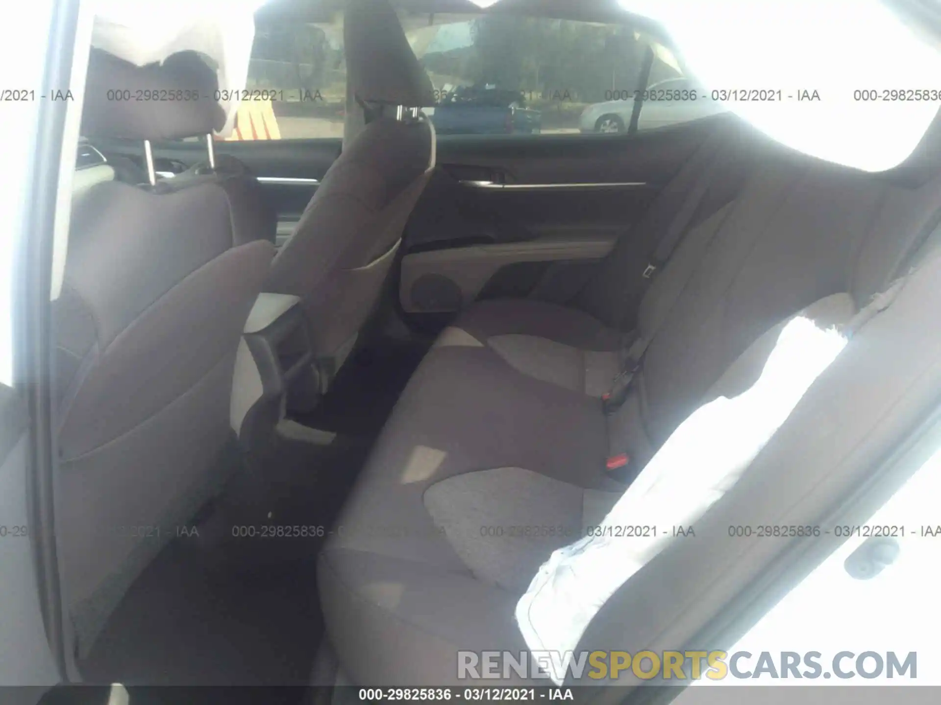 8 Photograph of a damaged car 4T1B11HKXKU279711 TOYOTA CAMRY 2019