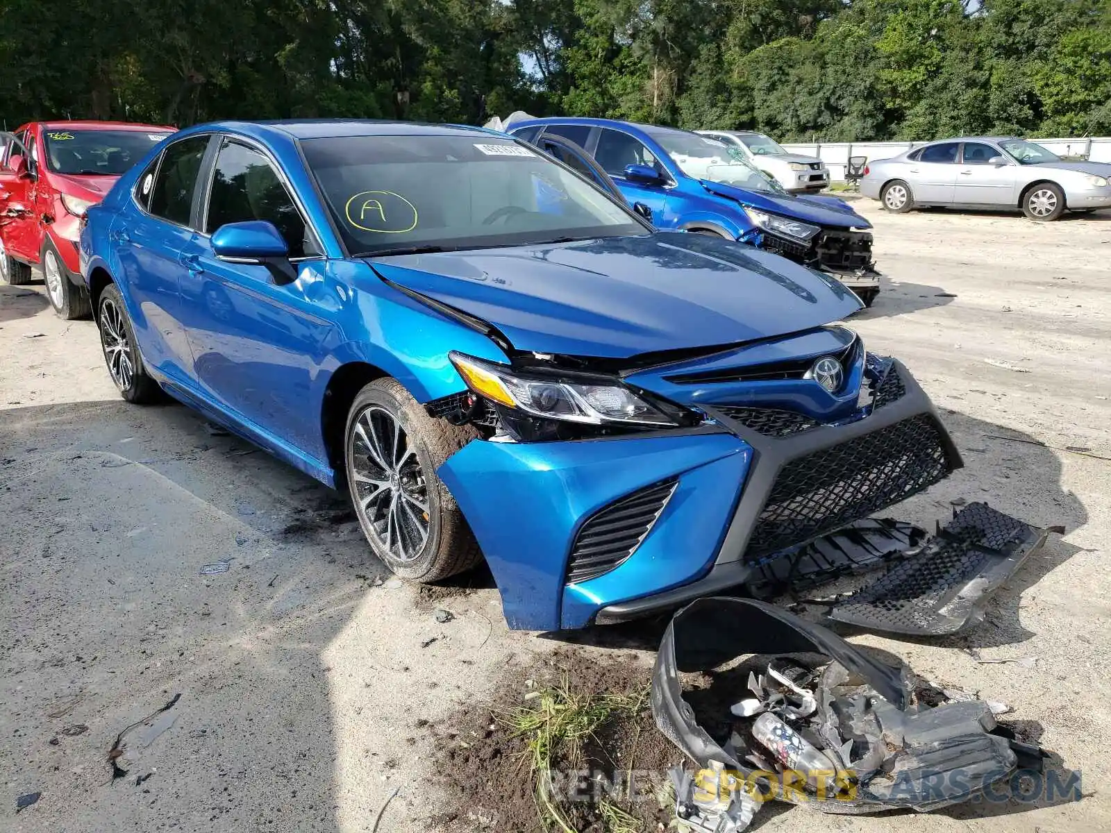 1 Photograph of a damaged car 4T1B11HKXKU280678 TOYOTA CAMRY 2019