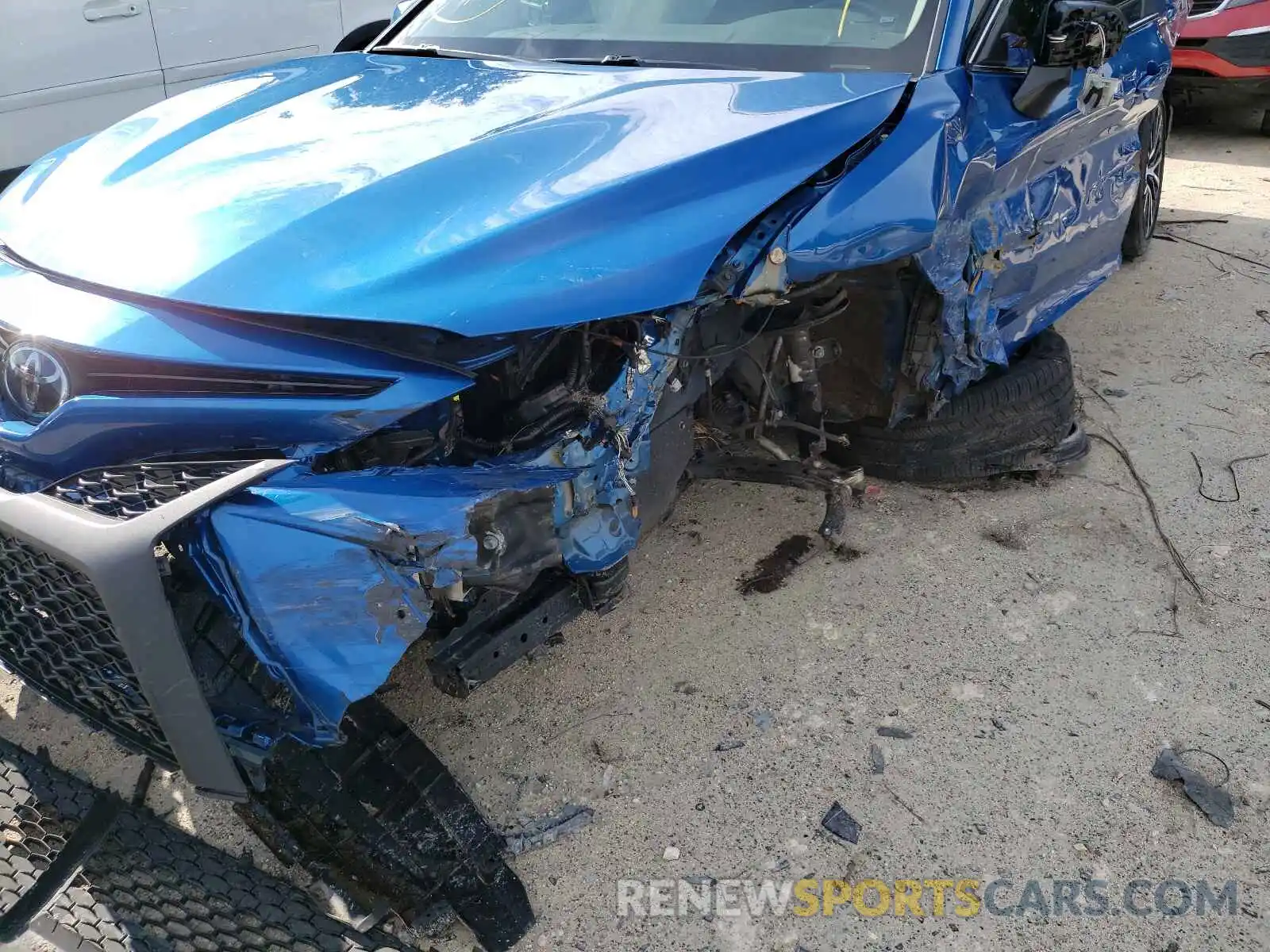 9 Photograph of a damaged car 4T1B11HKXKU280678 TOYOTA CAMRY 2019