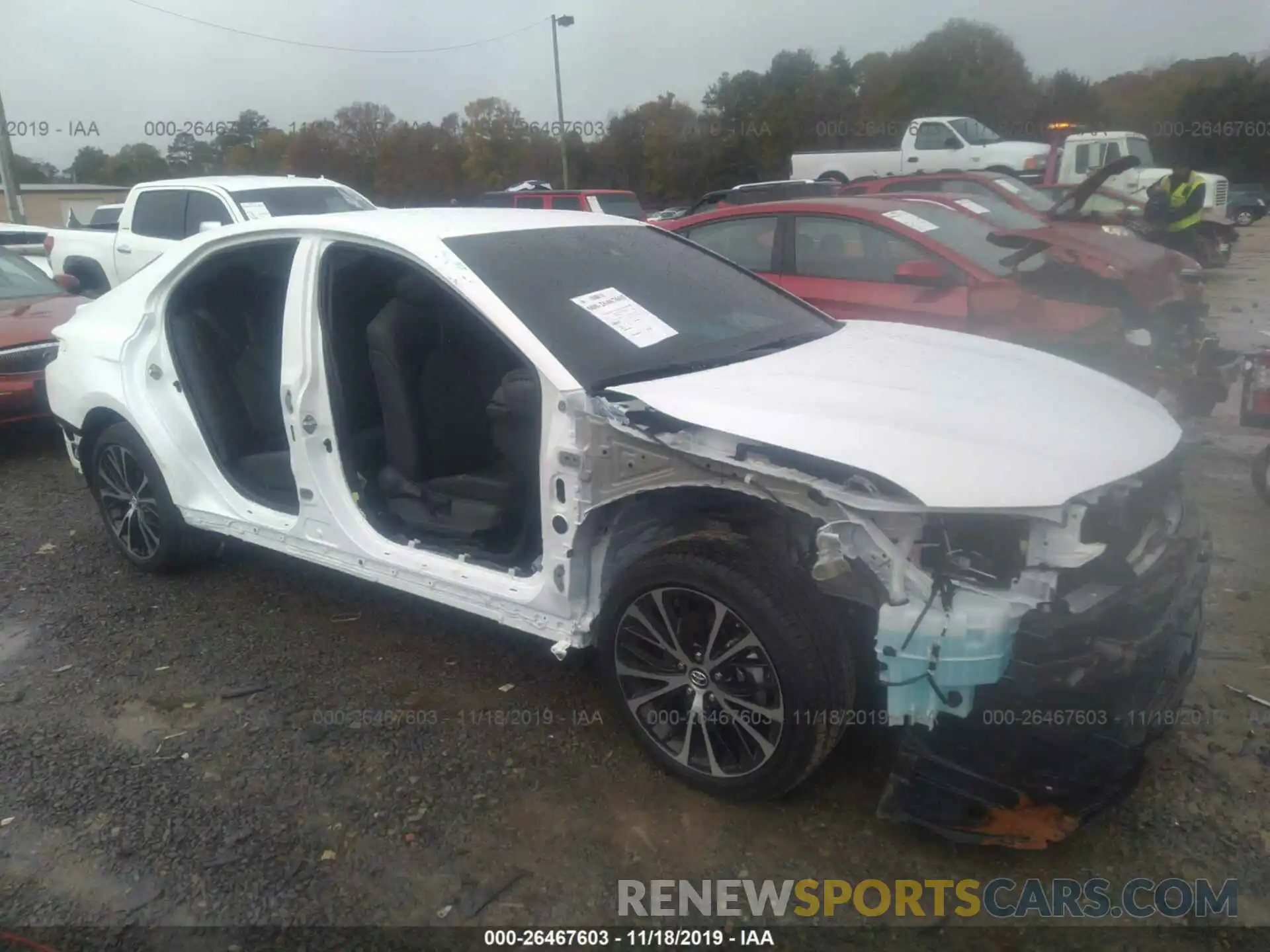 1 Photograph of a damaged car 4T1B11HKXKU280874 TOYOTA CAMRY 2019