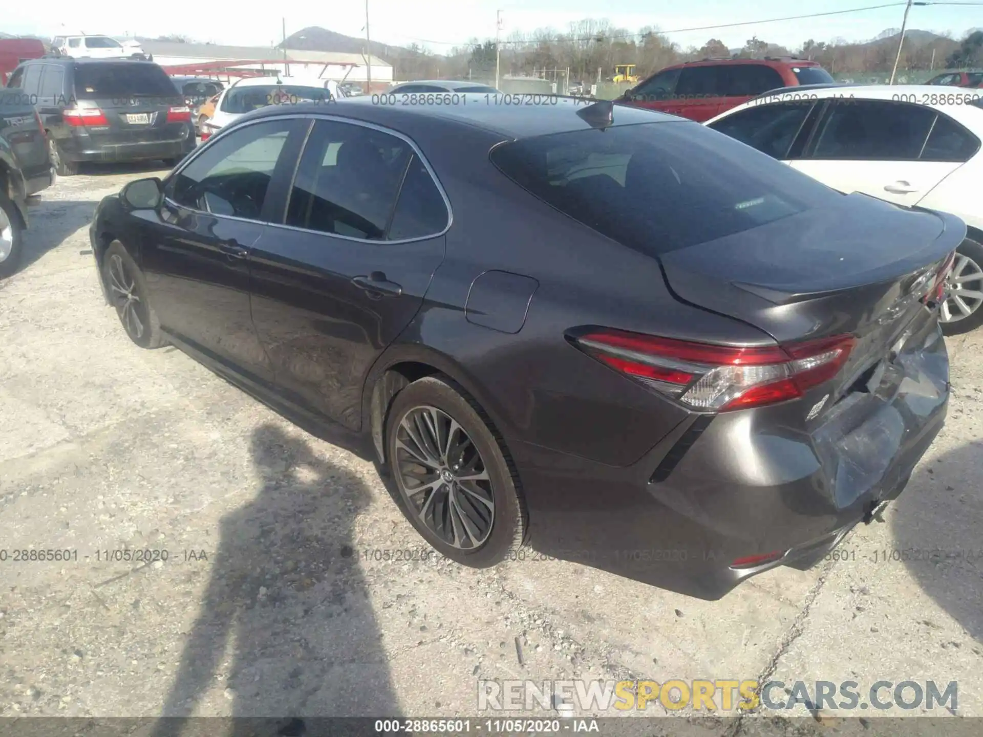 3 Photograph of a damaged car 4T1B11HKXKU281426 TOYOTA CAMRY 2019