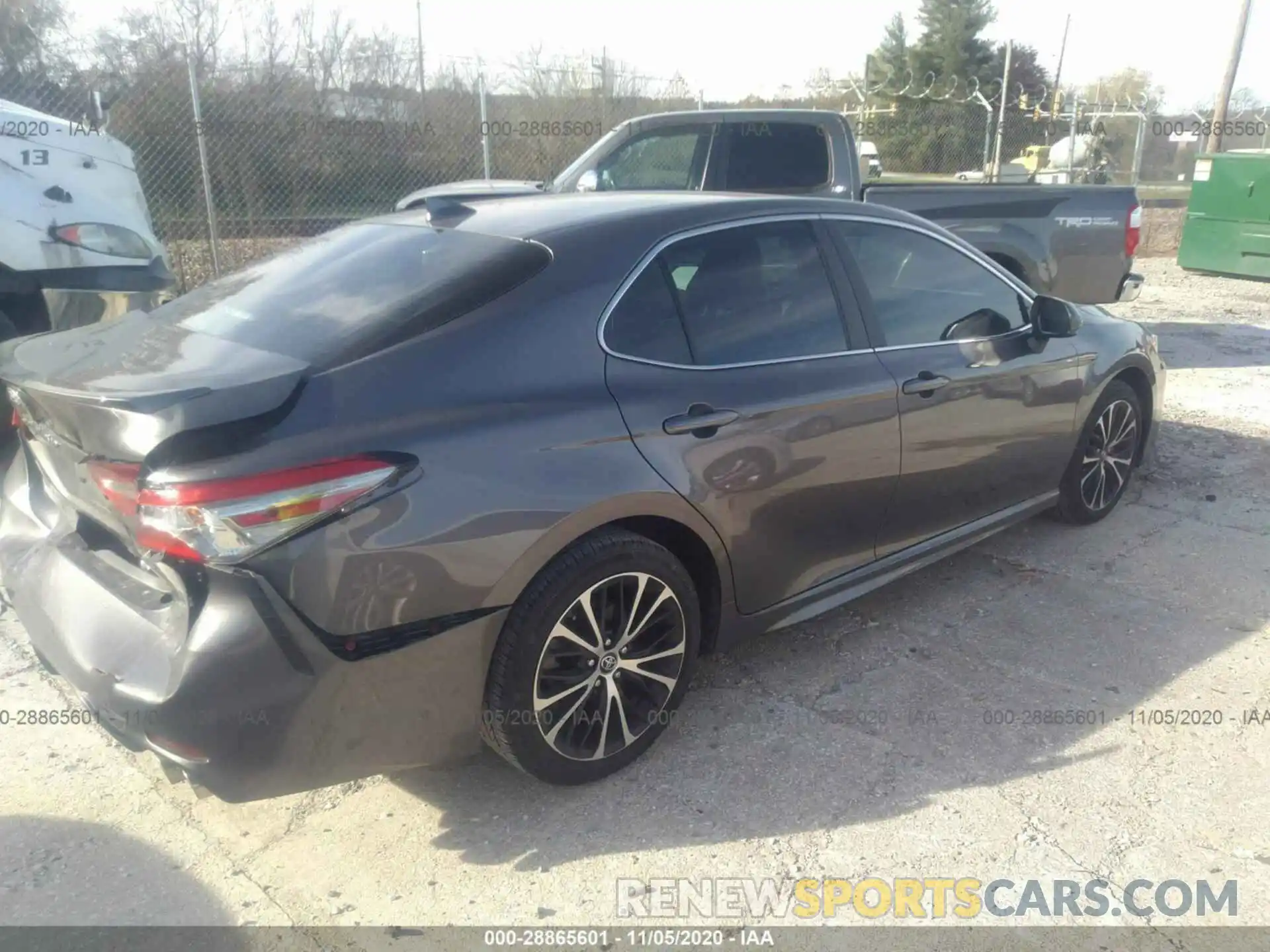 4 Photograph of a damaged car 4T1B11HKXKU281426 TOYOTA CAMRY 2019