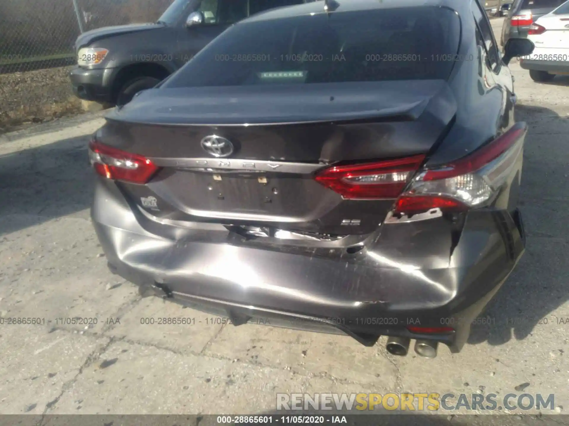 6 Photograph of a damaged car 4T1B11HKXKU281426 TOYOTA CAMRY 2019