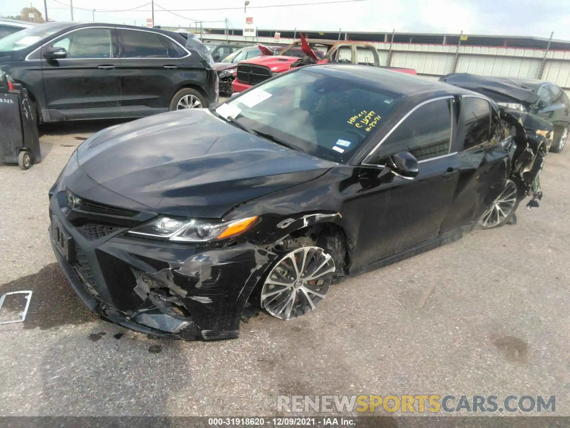 2 Photograph of a damaged car 4T1B11HKXKU281636 TOYOTA CAMRY 2019