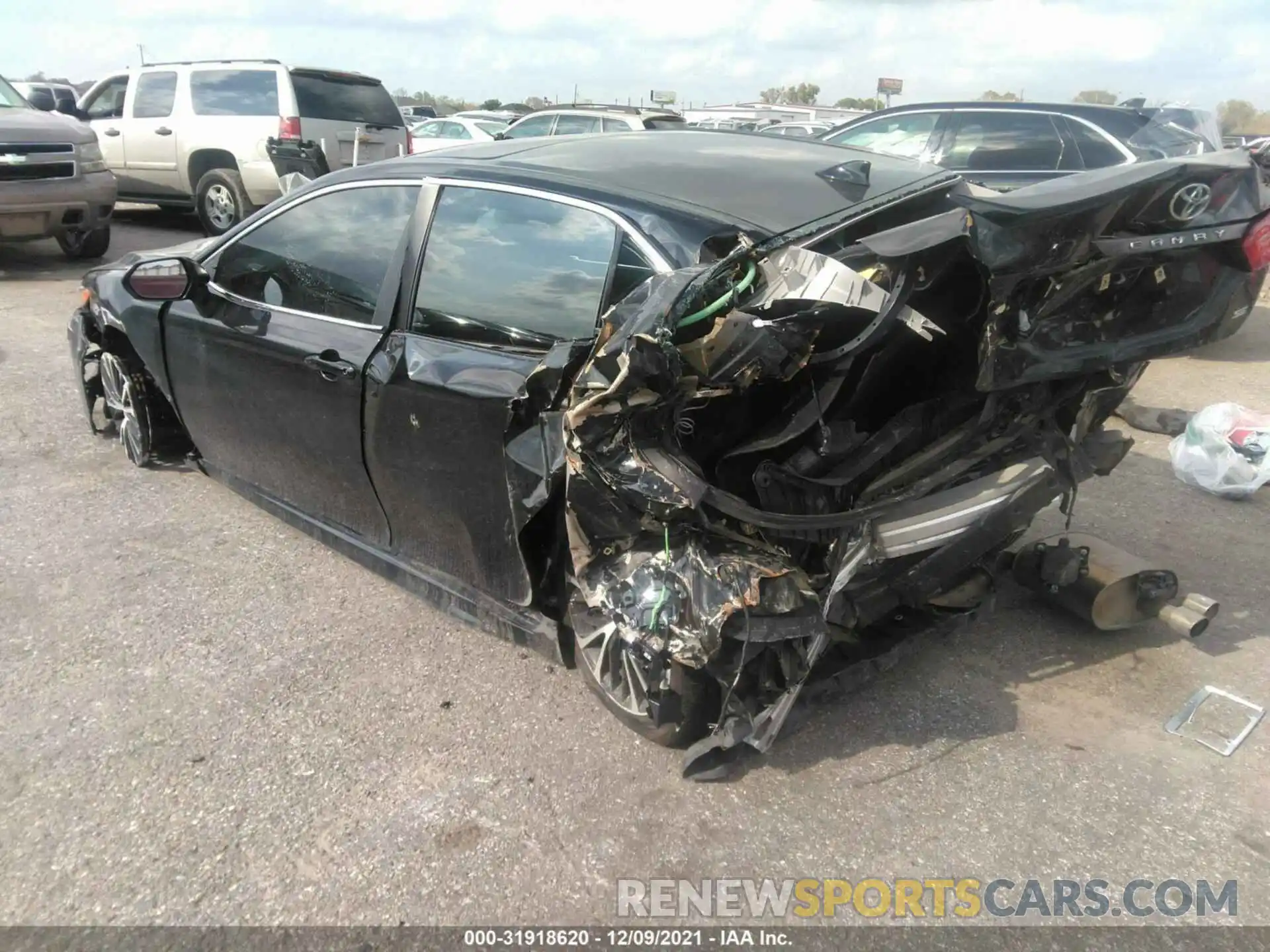 6 Photograph of a damaged car 4T1B11HKXKU281636 TOYOTA CAMRY 2019