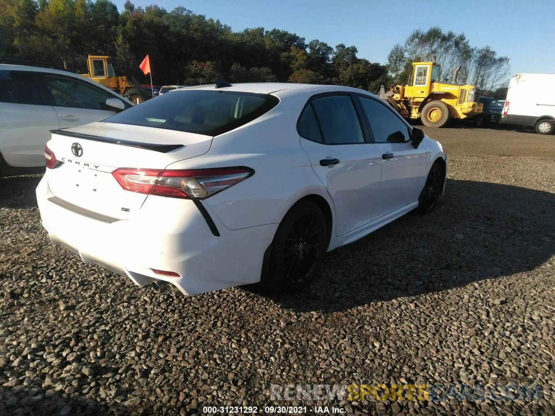 4 Photograph of a damaged car 4T1B11HKXKU282625 TOYOTA CAMRY 2019