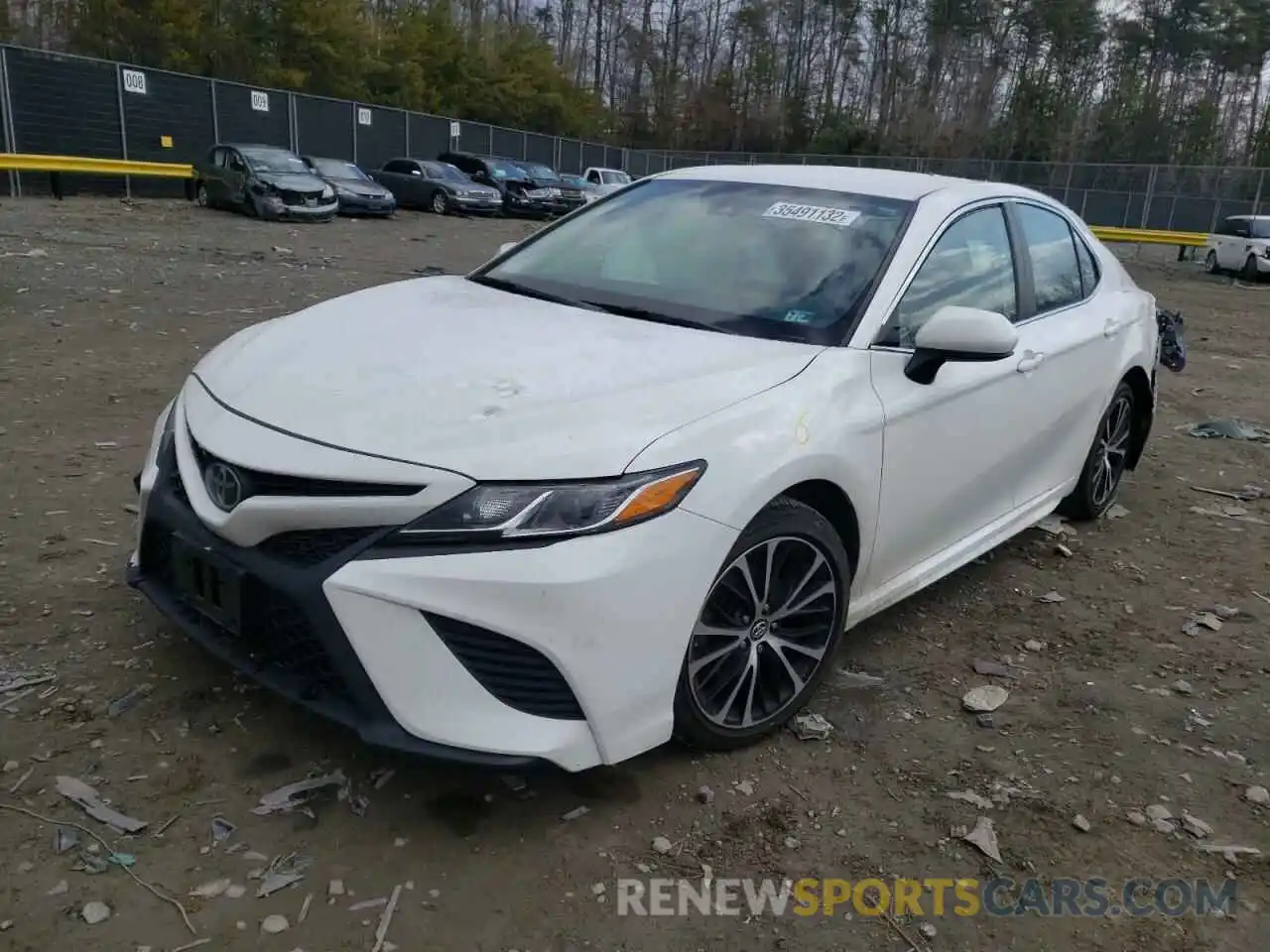 2 Photograph of a damaged car 4T1B11HKXKU282947 TOYOTA CAMRY 2019