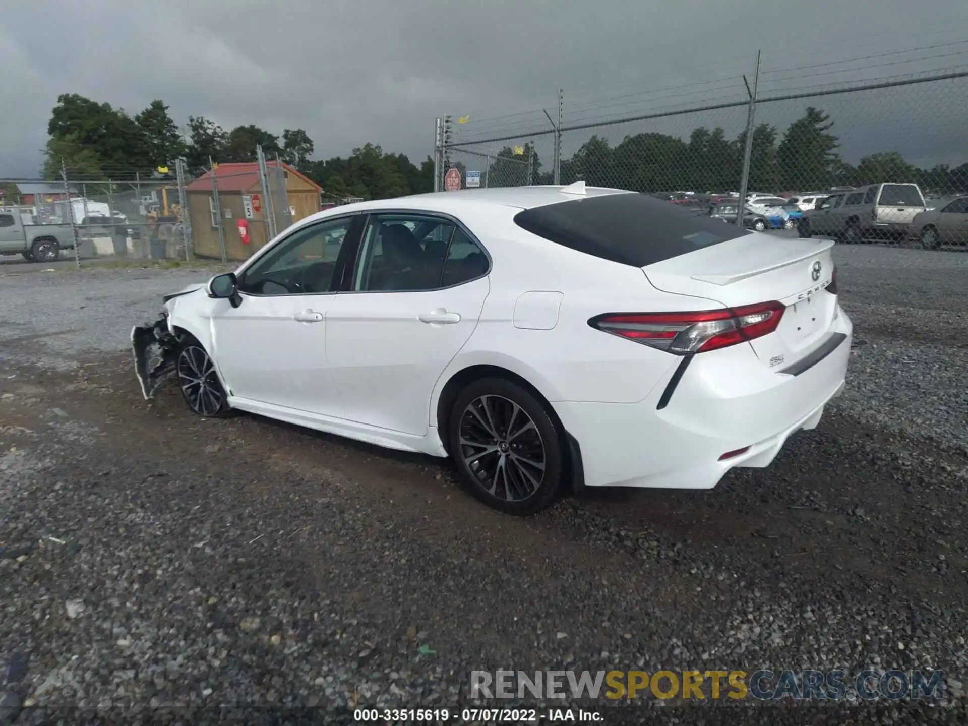 3 Photograph of a damaged car 4T1B11HKXKU283662 TOYOTA CAMRY 2019