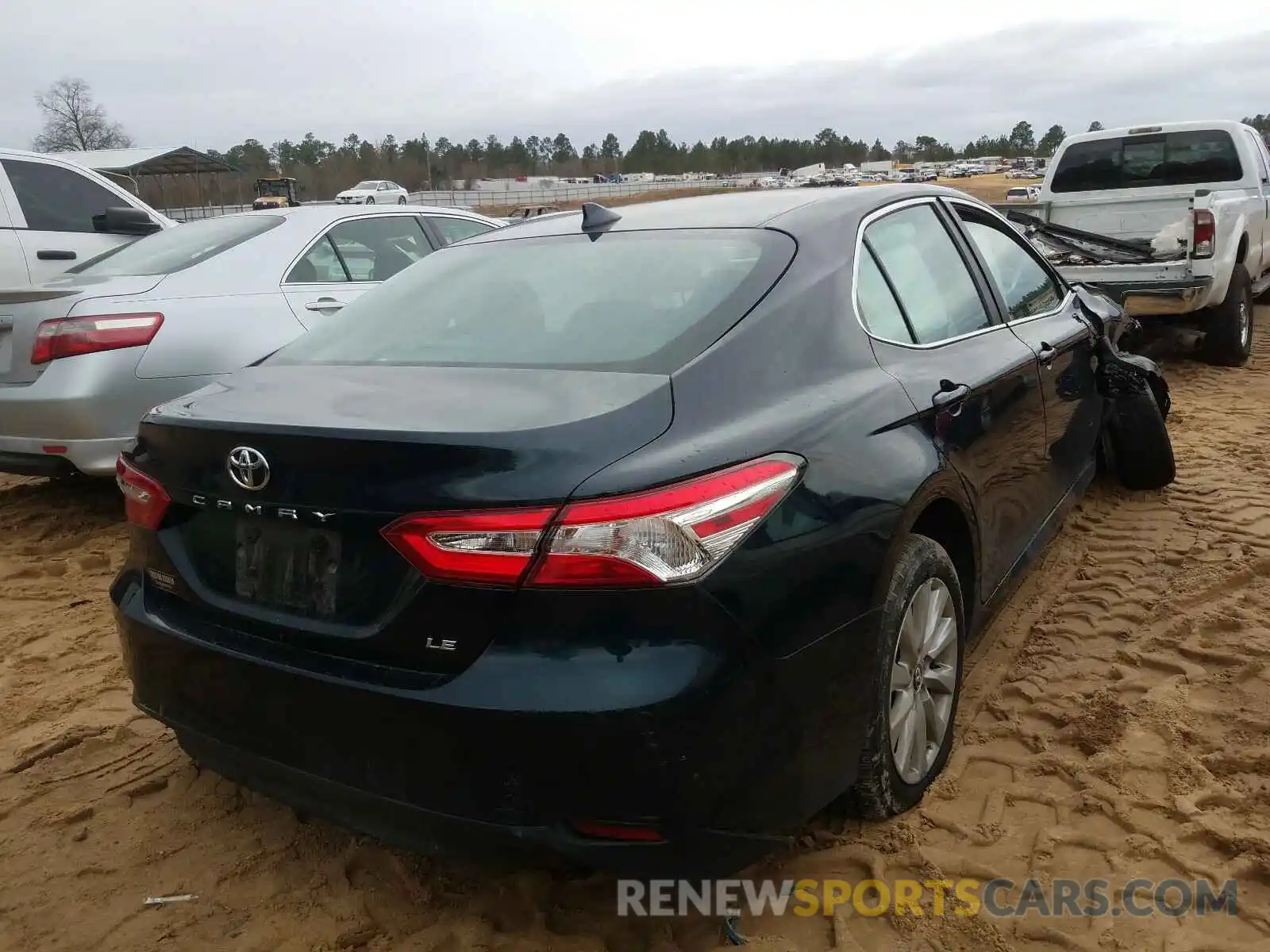 4 Photograph of a damaged car 4T1B11HKXKU284164 TOYOTA CAMRY 2019