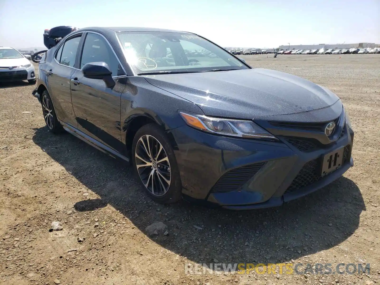 1 Photograph of a damaged car 4T1B11HKXKU284519 TOYOTA CAMRY 2019