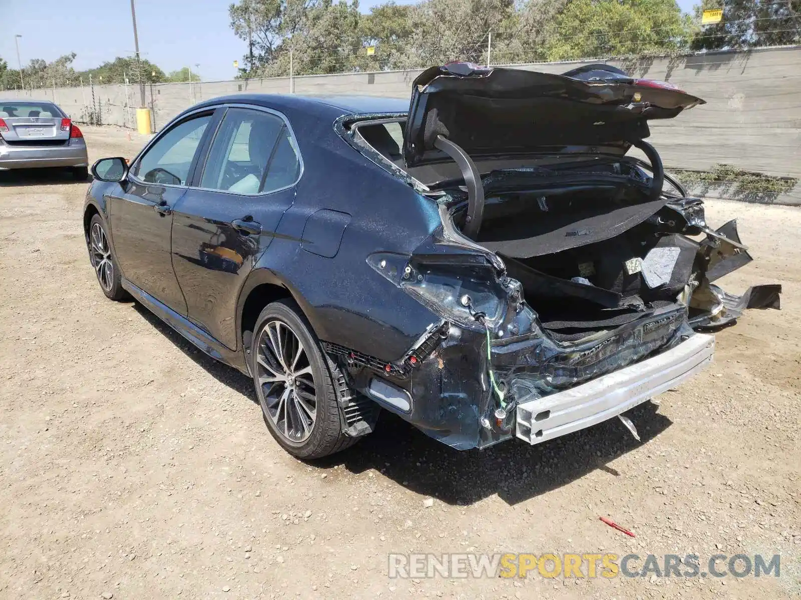 3 Photograph of a damaged car 4T1B11HKXKU284519 TOYOTA CAMRY 2019