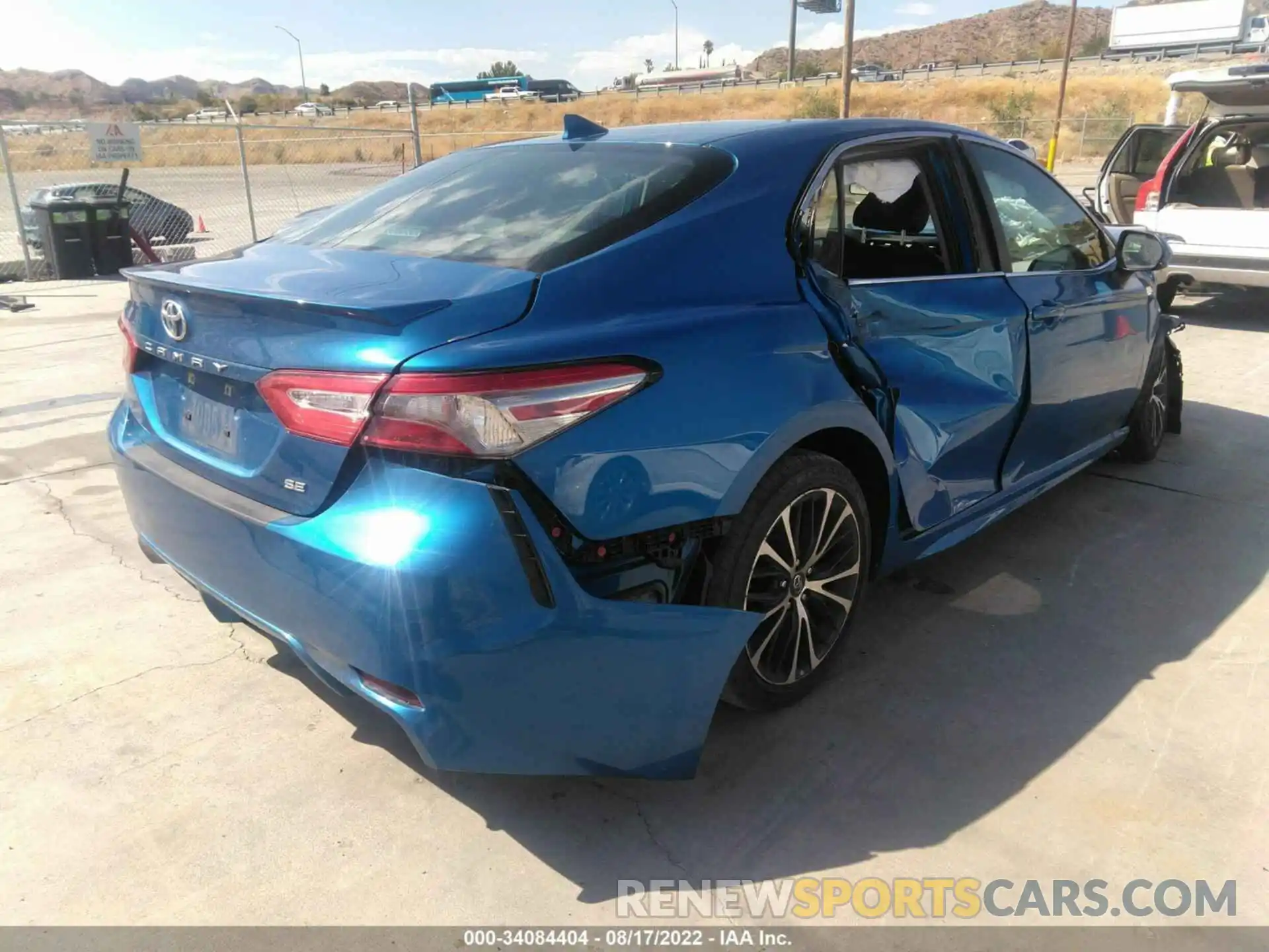 4 Photograph of a damaged car 4T1B11HKXKU284780 TOYOTA CAMRY 2019