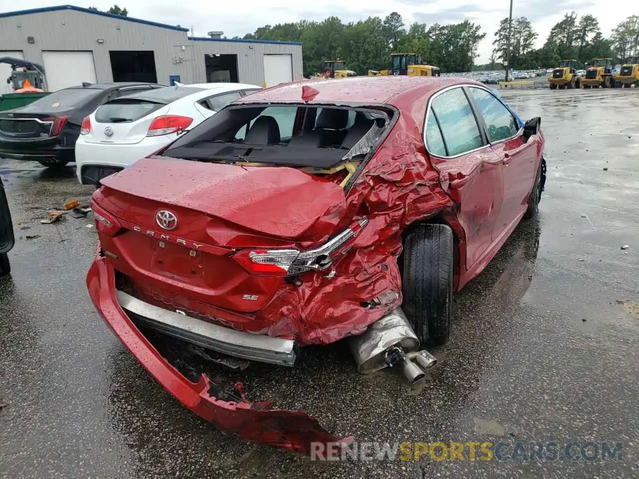 4 Photograph of a damaged car 4T1B11HKXKU285301 TOYOTA CAMRY 2019