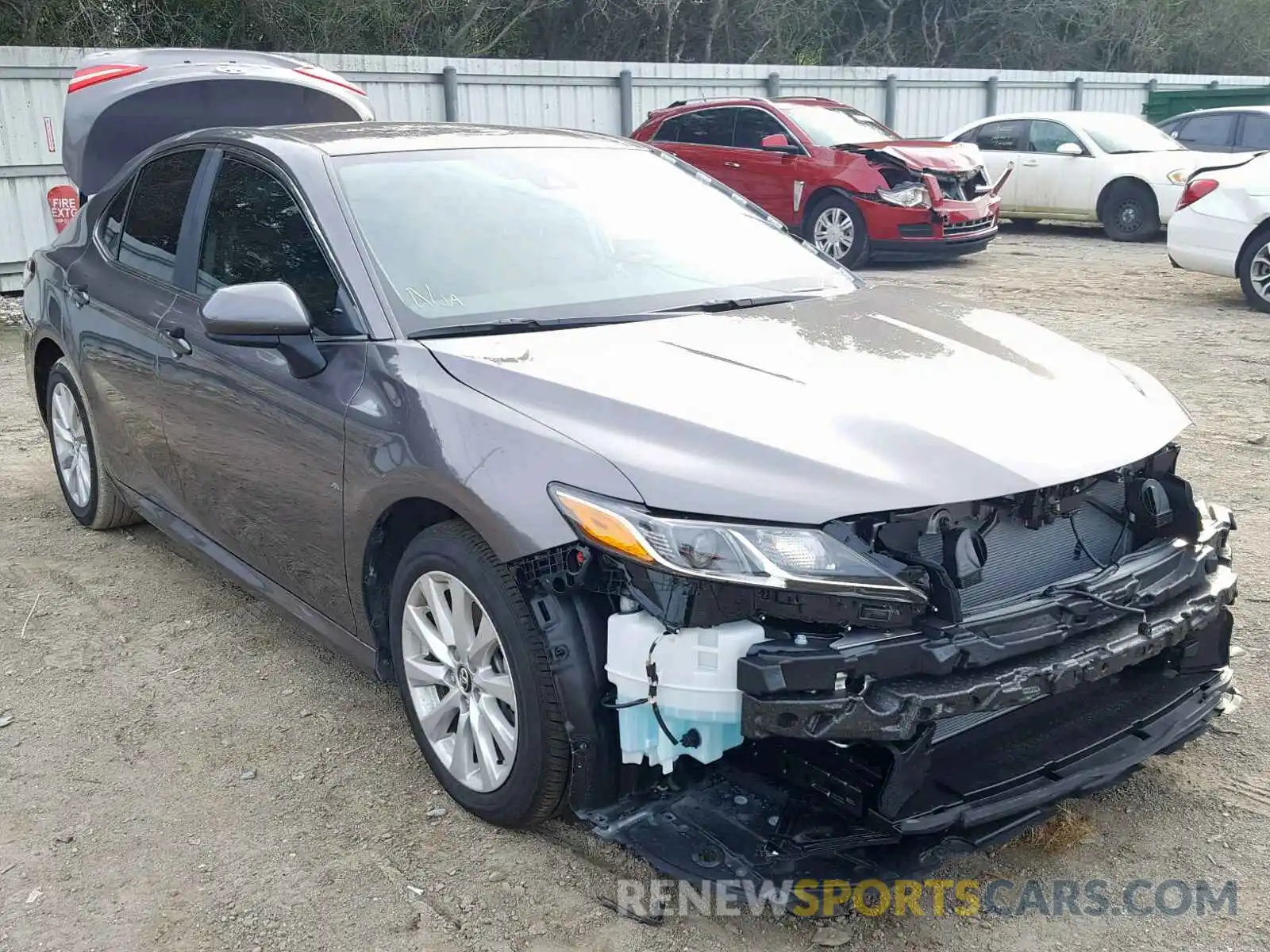 1 Photograph of a damaged car 4T1B11HKXKU289199 TOYOTA CAMRY 2019