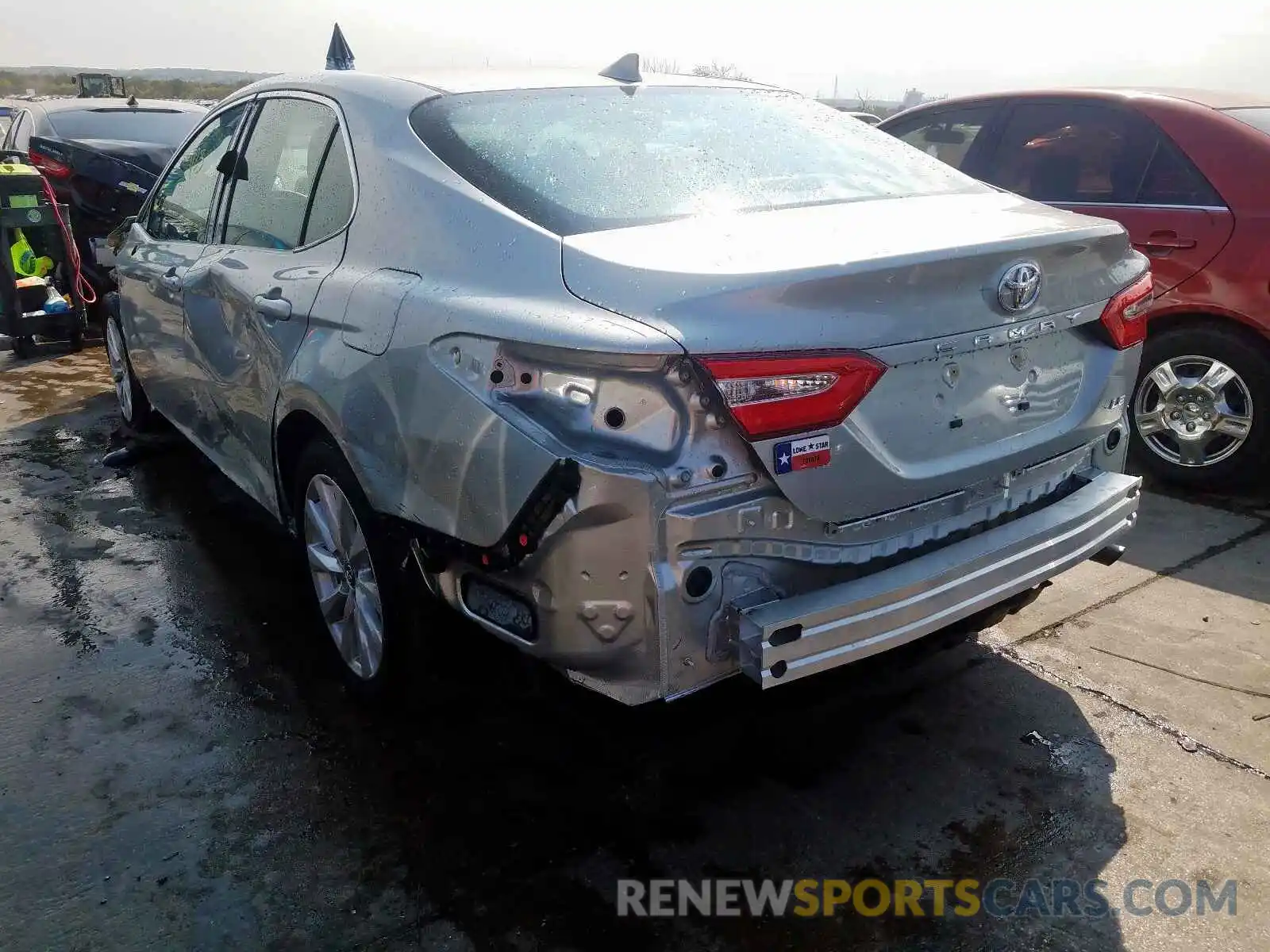 3 Photograph of a damaged car 4T1B11HKXKU289803 TOYOTA CAMRY 2019