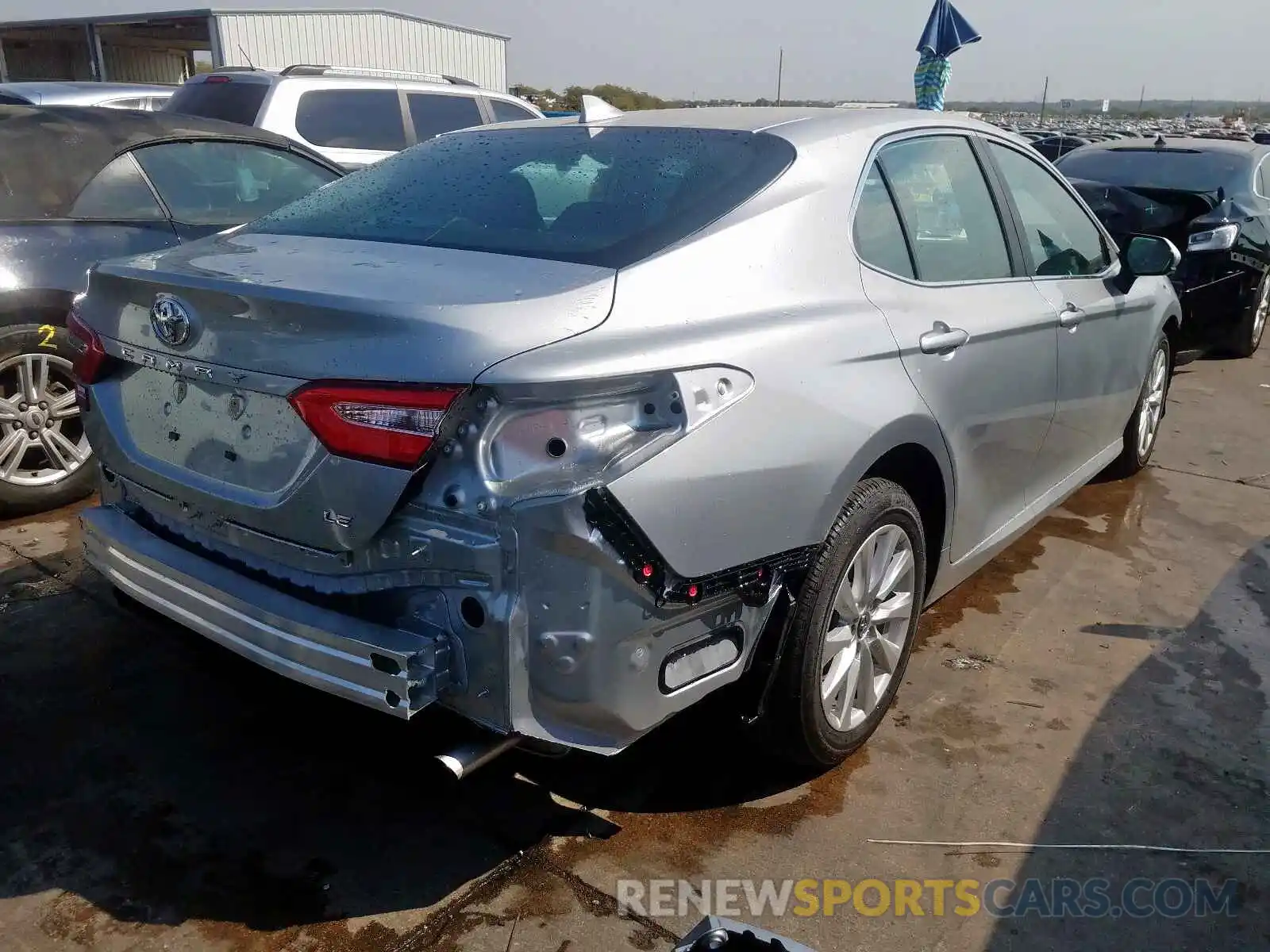 4 Фотография поврежденного автомобиля 4T1B11HKXKU289803 TOYOTA CAMRY 2019