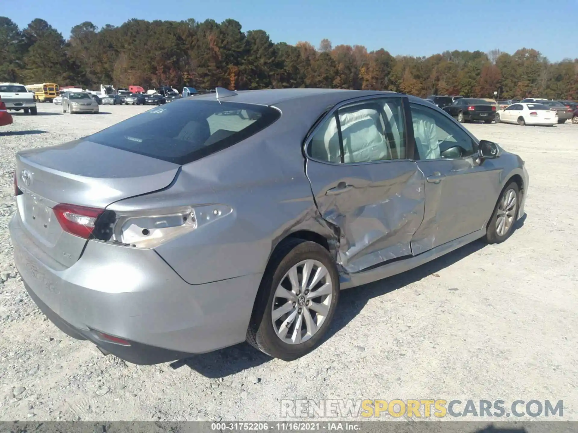 4 Photograph of a damaged car 4T1B11HKXKU290126 TOYOTA CAMRY 2019